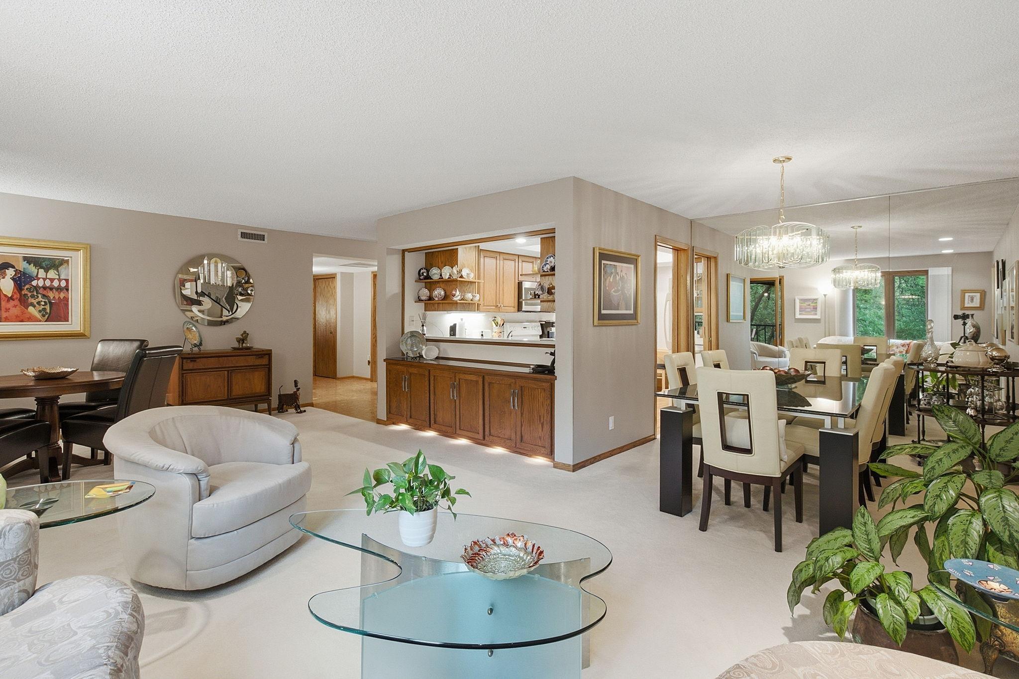 6051-laurel-ave-214-minneapolis-mn-55416/hzid_574b381c