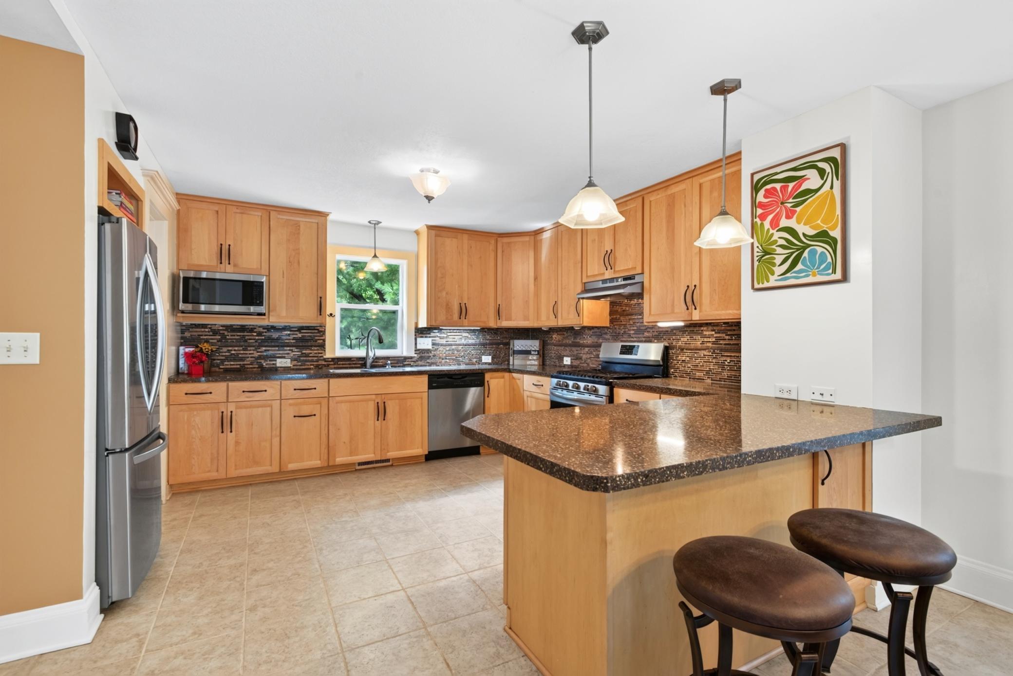 Photo 1 of Single family home for sale at 2577 County Rd H W, Saint Paul, MN 55112 | MLS# 7136608 | Listing updated on 2026-09-21