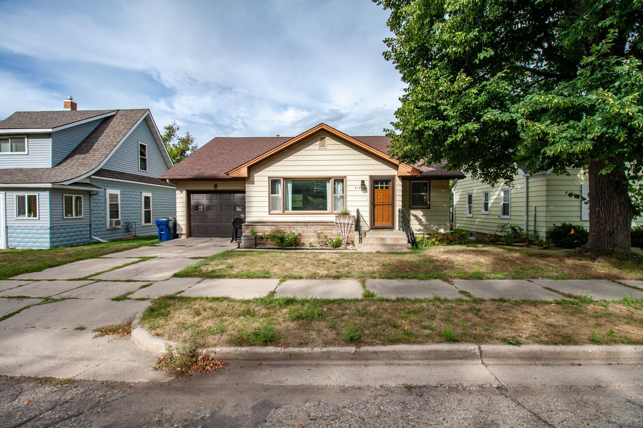 Single family home for sale at 919 N Park St, Fergus Falls, MN 56537 | MLS# 7137720