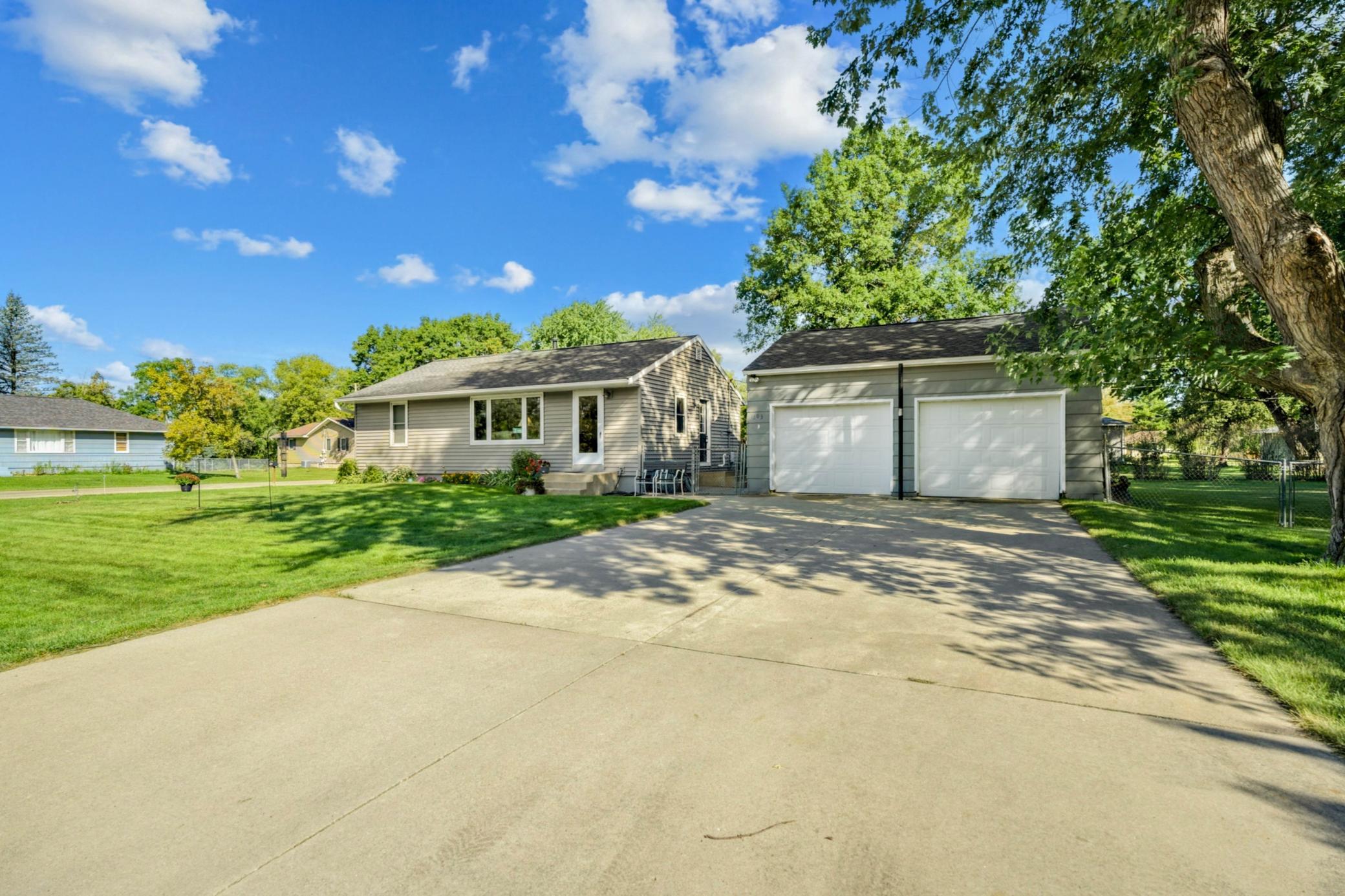 Photo 2 of Single family home for sale at 1303 26th Street Se, Rochester, MN 55904 | MLS# 7137877 | Listing updated on 2026-09-22