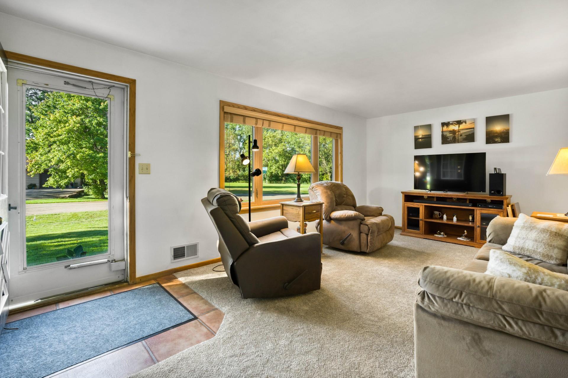 Photo 3 of Single family home for sale at 1303 26th Street Se, Rochester, MN 55904 | MLS# 7137877 | Listing updated on 2026-09-22