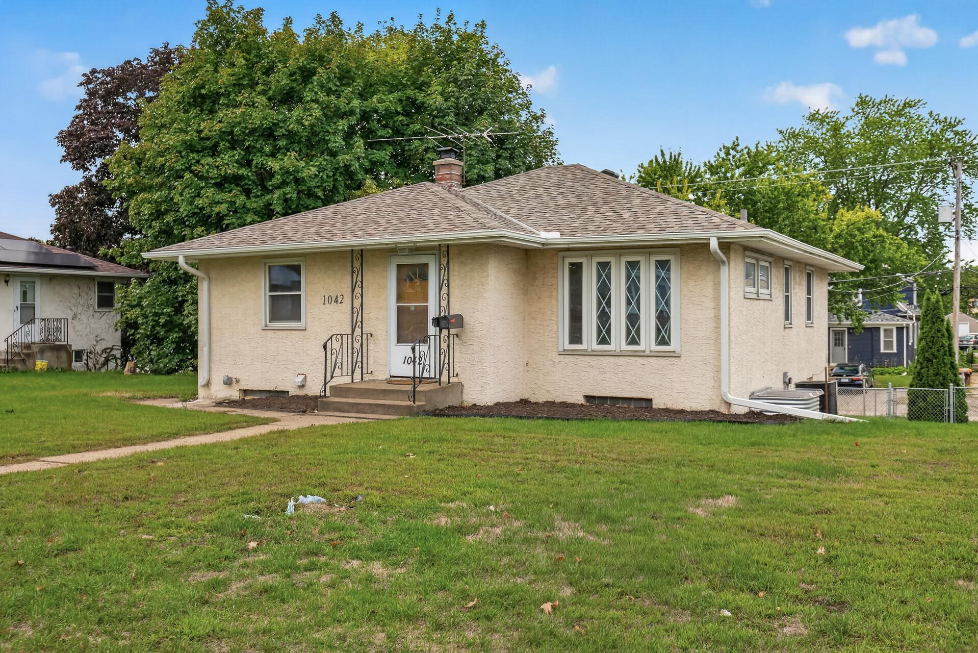 Photo 1 of Single family home for sale at 1042 6th Avenue S, South Saint Paul, MN 55075 | MLS# 7138150 | Listing updated on 2026-10-15