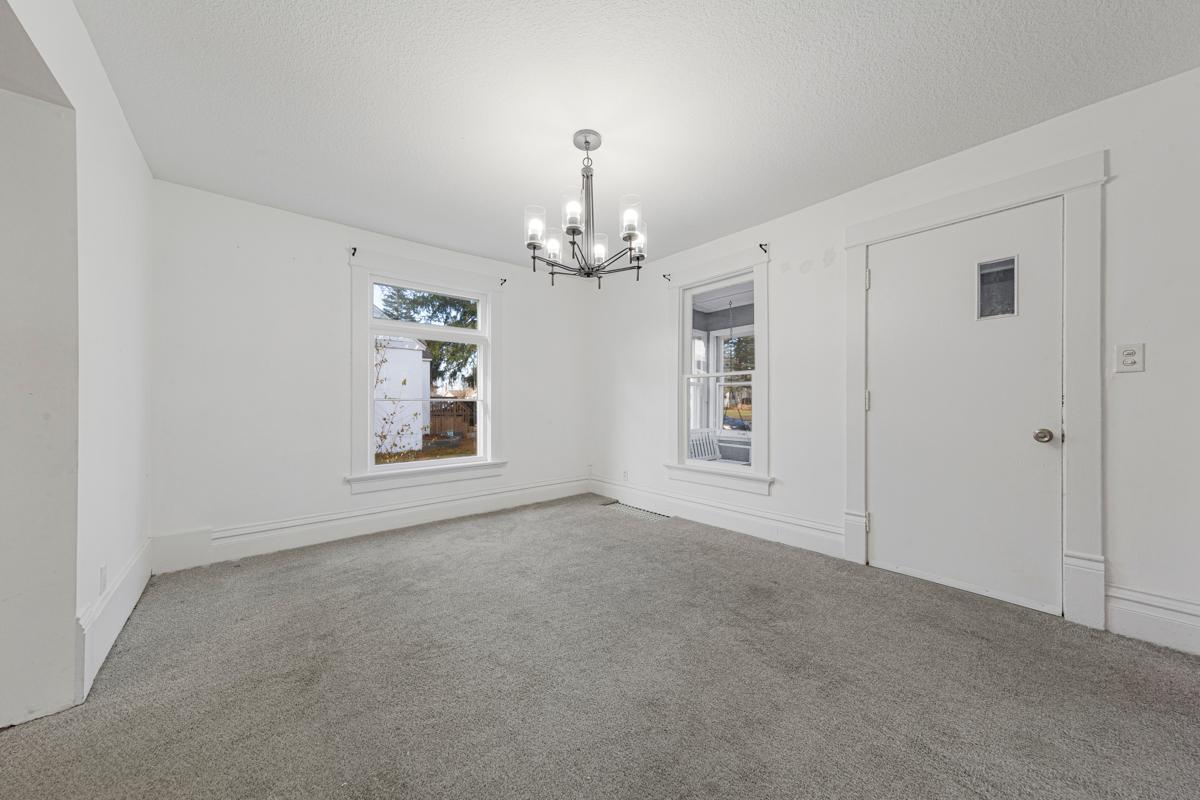 Photo 3 of Single family home for sale at 15 14th Street Ne, Faribault, MN 55021 | MLS# 7138461 | Listing updated on 2026-09-21