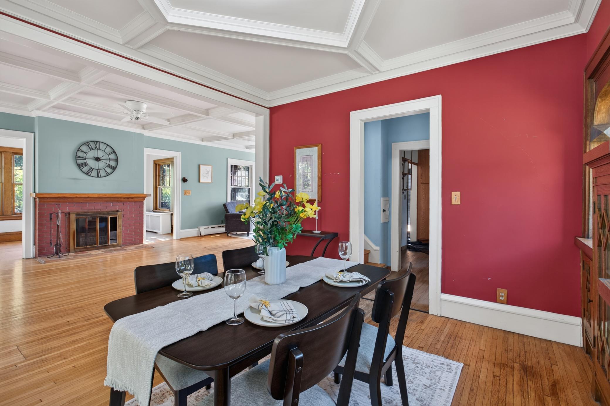 Photo 3 of Single family home for sale at 121 Maria Ave, Saint Paul, MN 55106 | MLS# 7138769 | Listing updated on 2026-09-22