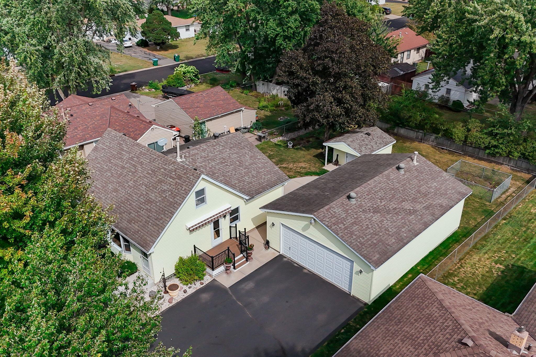 Photo 3 of Sale Pending at 6920 Claude Ave, Inver Grove Heights, MN 55076 | MLS# 7140128 | Listing updated on 2026-09-21