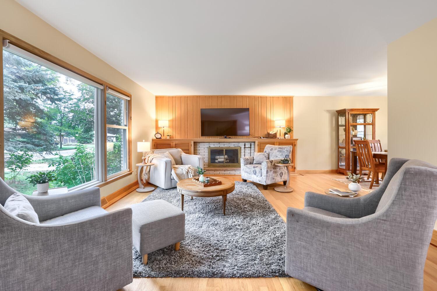 Photo 1 of Single family home for sale at 747 Grandview Ave W, Saint Paul, MN 55113 | MLS# 7140161 | Listing updated on 2026-10-05