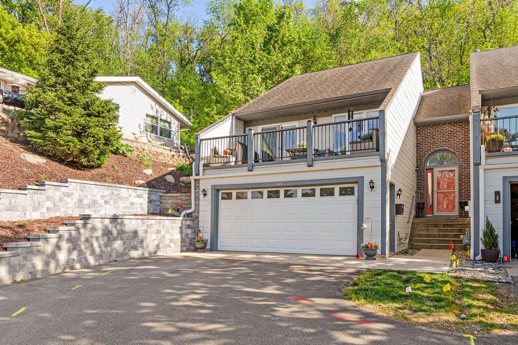 Photo 2 of Single family home for sale at 421 E Lake St, Waconia, MN 55387 | MLS# 7140571 | Listing updated on 2026-10-15