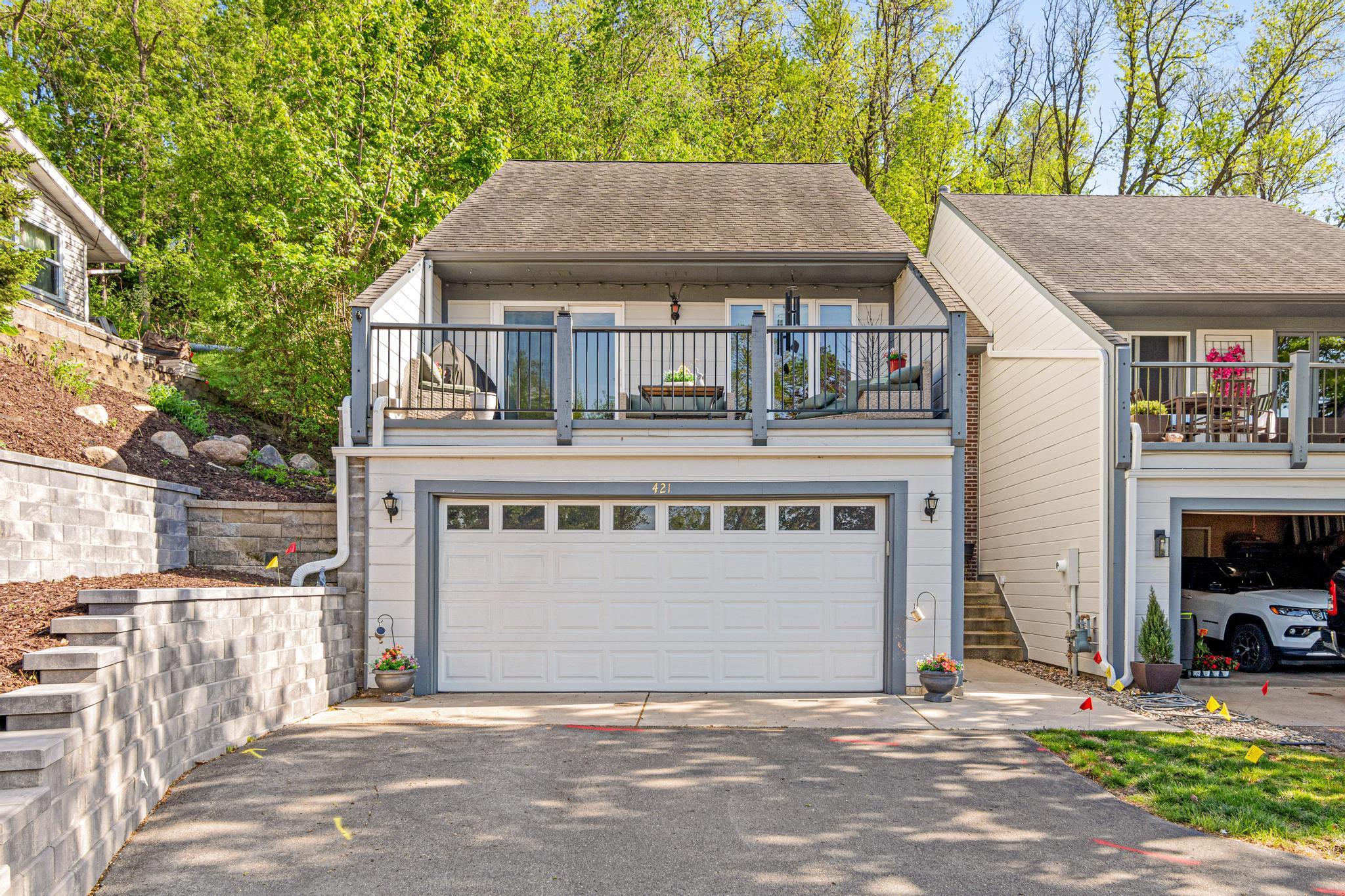 Photo 1 of Single family home for sale at 421 E Lake St, Waconia, MN 55387 | MLS# 7140571 | Listing updated on 2026-10-15