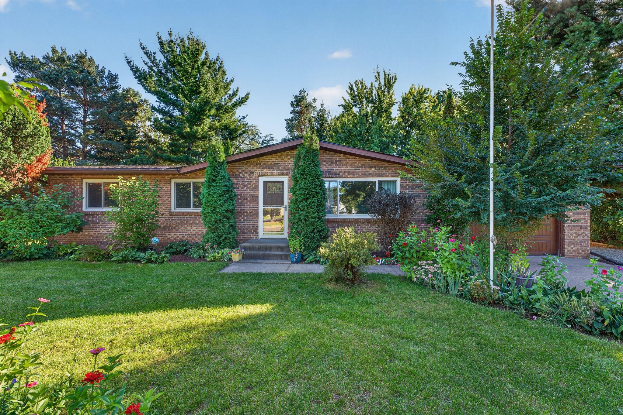 Photo 2 of Single family home for sale at 86 W Golden Lake Rd, Circle Pines, MN 55014 | MLS# 7140892 | Listing updated on 2026-09-21