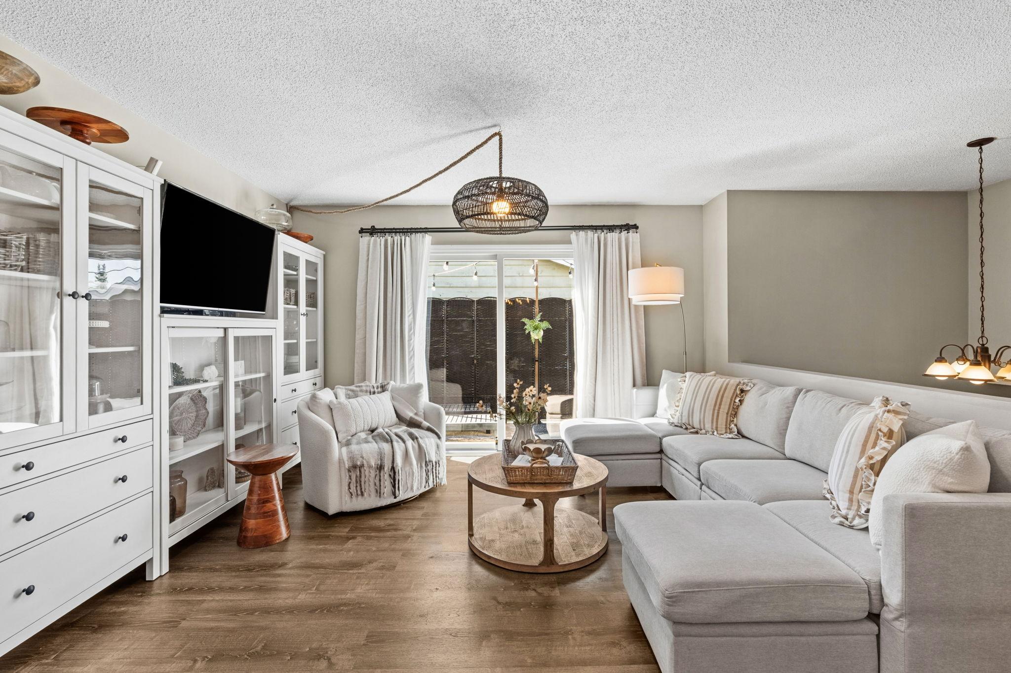 Listing Photo 2 - Condo for sale in building located at 4468 Cinnamon Ridge Trl, Eagan, MN 55122