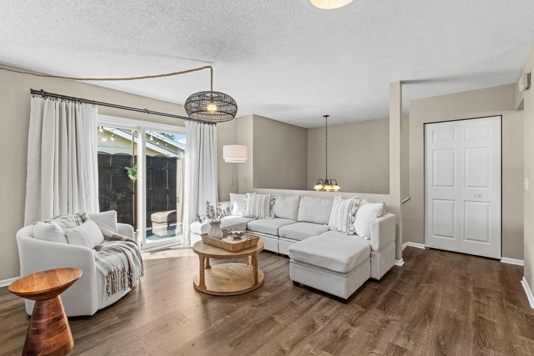 Listing Photo 5 - Condo for sale in building located at 4468 Cinnamon Ridge Trl, Eagan, MN 55122