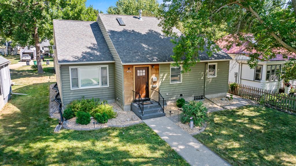 Photo 2 of Single family home for sale at 404 Walnut St, Marshall, MN 56258 | MLS# 7141565 | Listing updated on 2026-09-21