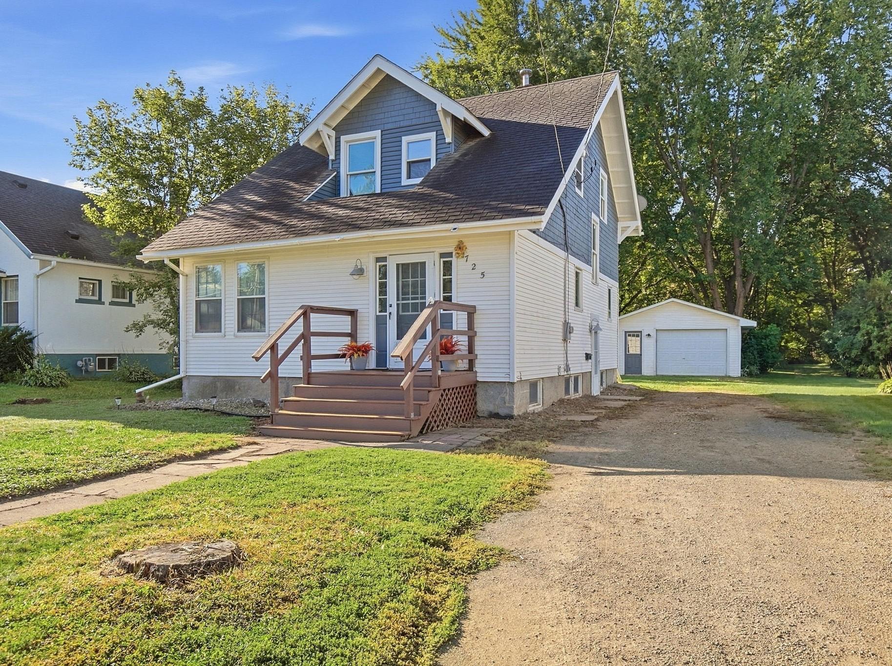Photo 1 of Single family home for sale at 725 Home St, Kenyon, MN 55946 | MLS# 7142200 | Listing updated on 2026-09-21