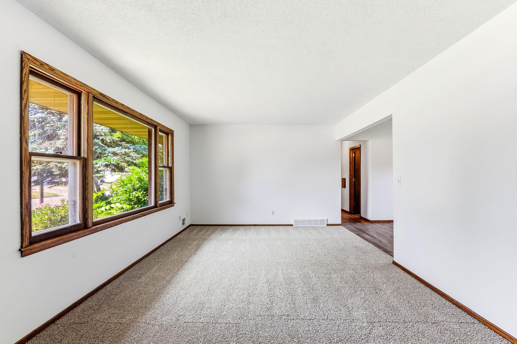 Photo 3 of Sale Pending at 1334 21st Street W, Hastings, MN 55033 | MLS# 7142514 | Listing updated on 2026-09-21