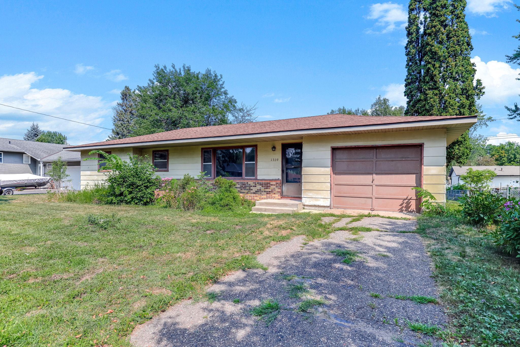 Photo 2 of Sale Pending at 1334 21st Street W, Hastings, MN 55033 | MLS# 7142514 | Listing updated on 2026-09-21