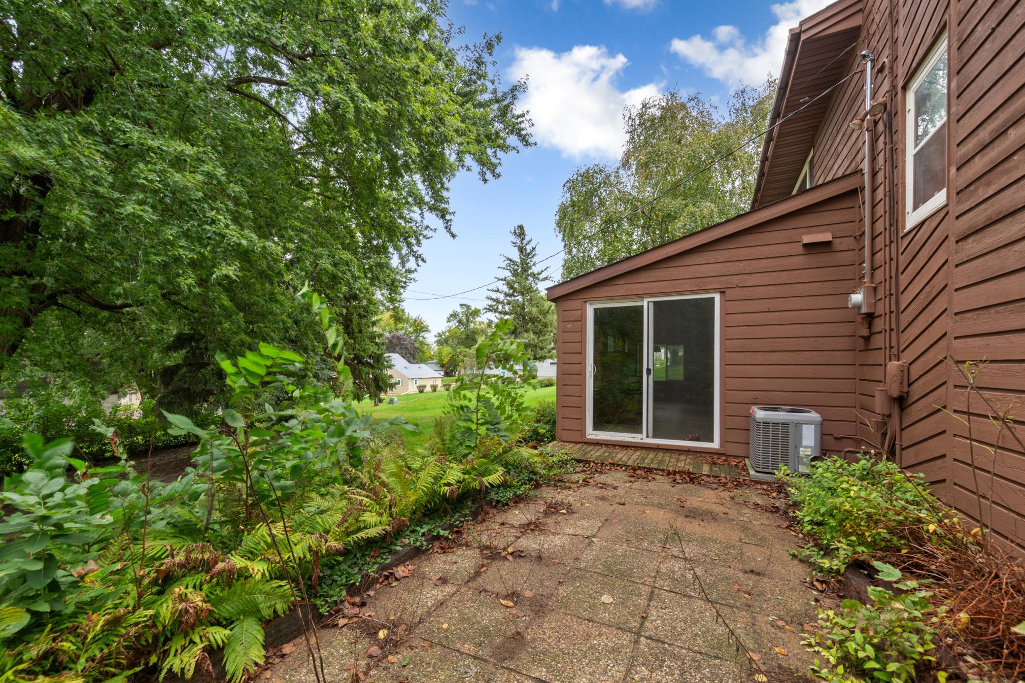 Photo 4 of Single family home for sale at 610 West St, Jackson, MN 56143 | MLS# 7143589 | Listing updated on 2026-09-21