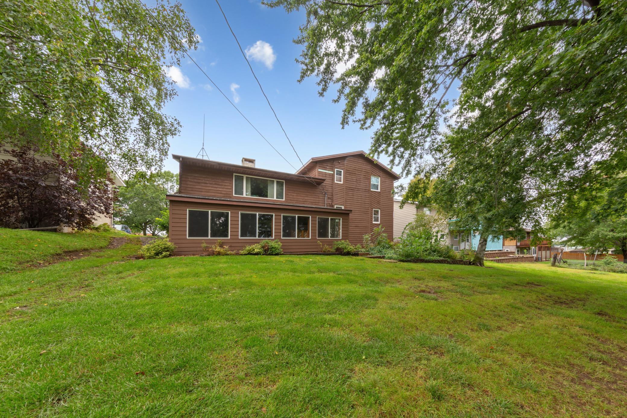 Photo 3 of Single family home for sale at 610 West St, Jackson, MN 56143 | MLS# 7143589 | Listing updated on 2026-09-21