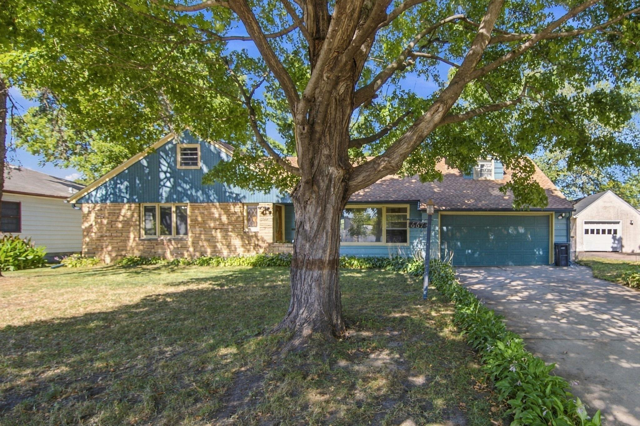 Single family home for sale at 667 Wheelock Pkwy W, Saint Paul, MN 55117 | MLS# 7143758
