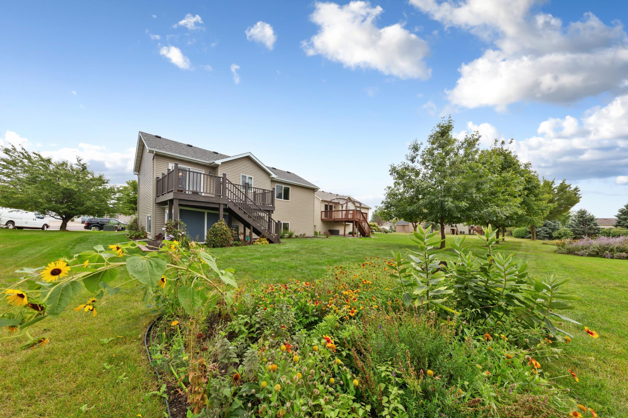 Photo 3 of Single family home for sale at 104 Kingsmill Ct, Mankato, MN 56001 | MLS# 7143801 | Listing updated on 2026-09-24