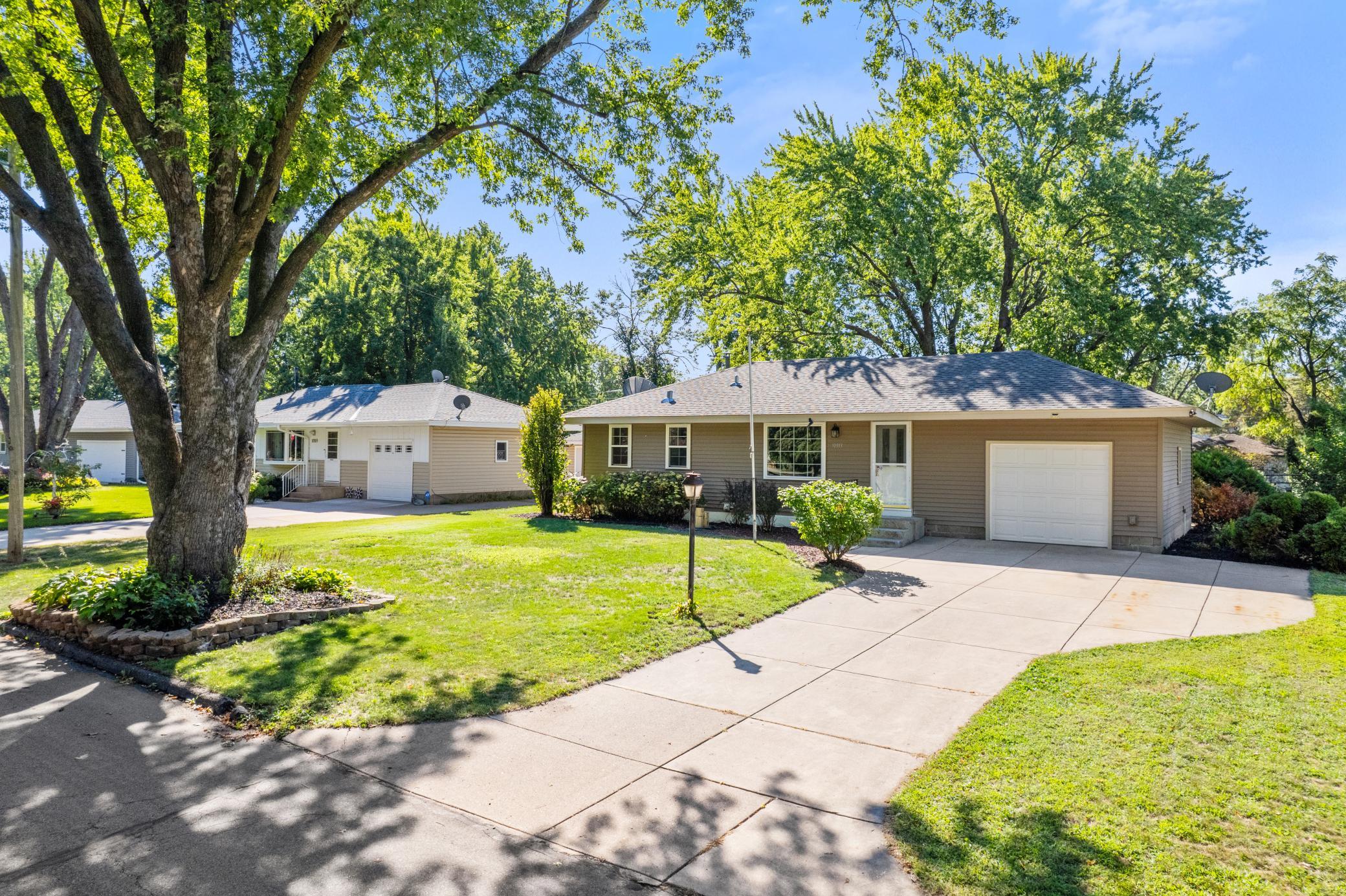 Single family home for sale at 10913 Washington St NE, Minneapolis, MN 55434 | MLS# 7143931 | Listing updated on 2026-09-21