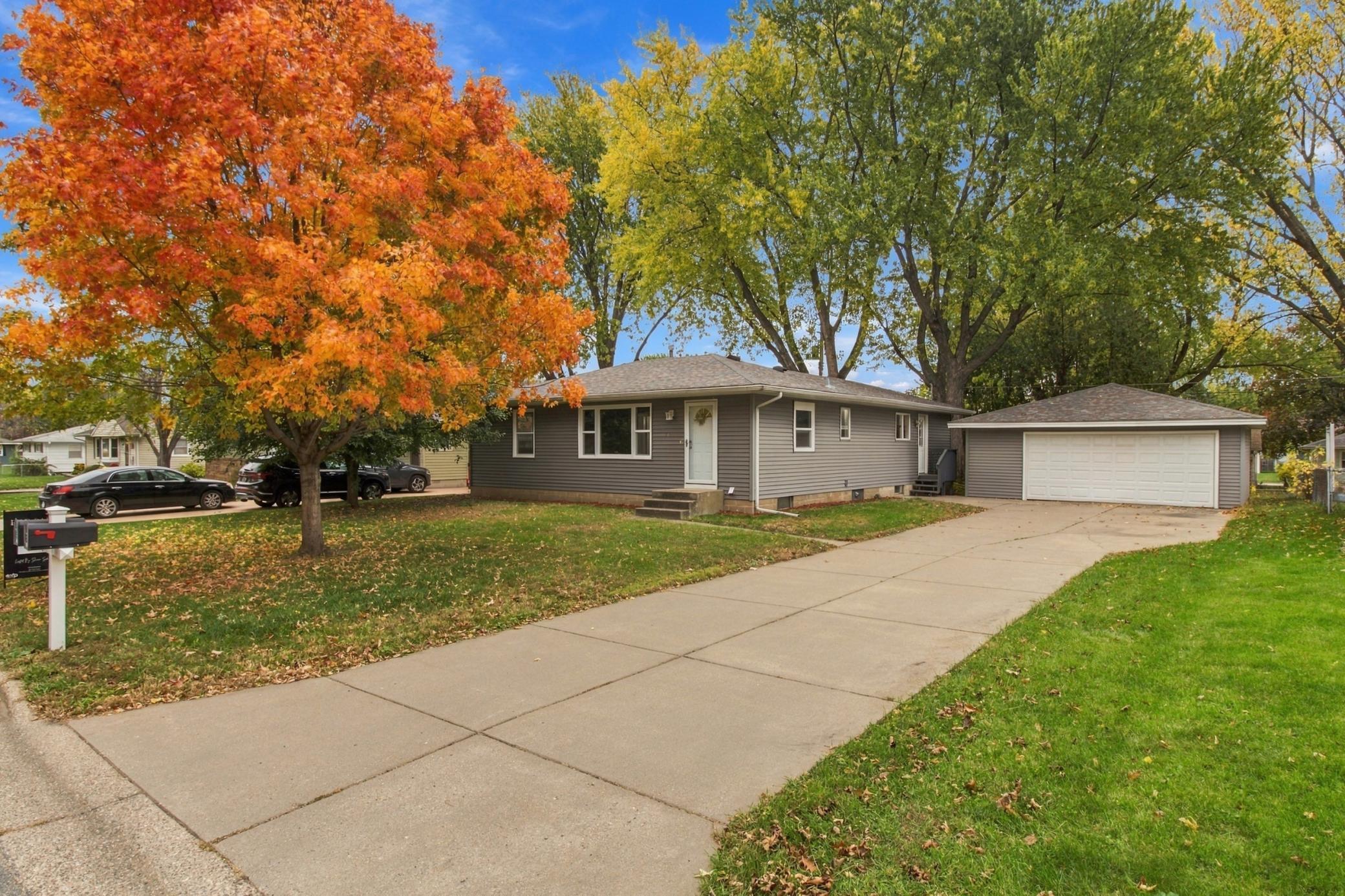 Photo 1 of Single family home for sale at 4242 Limestone Dr, Saint Paul, MN 55122 | MLS# 7144187 | Listing updated on 2026-10-25