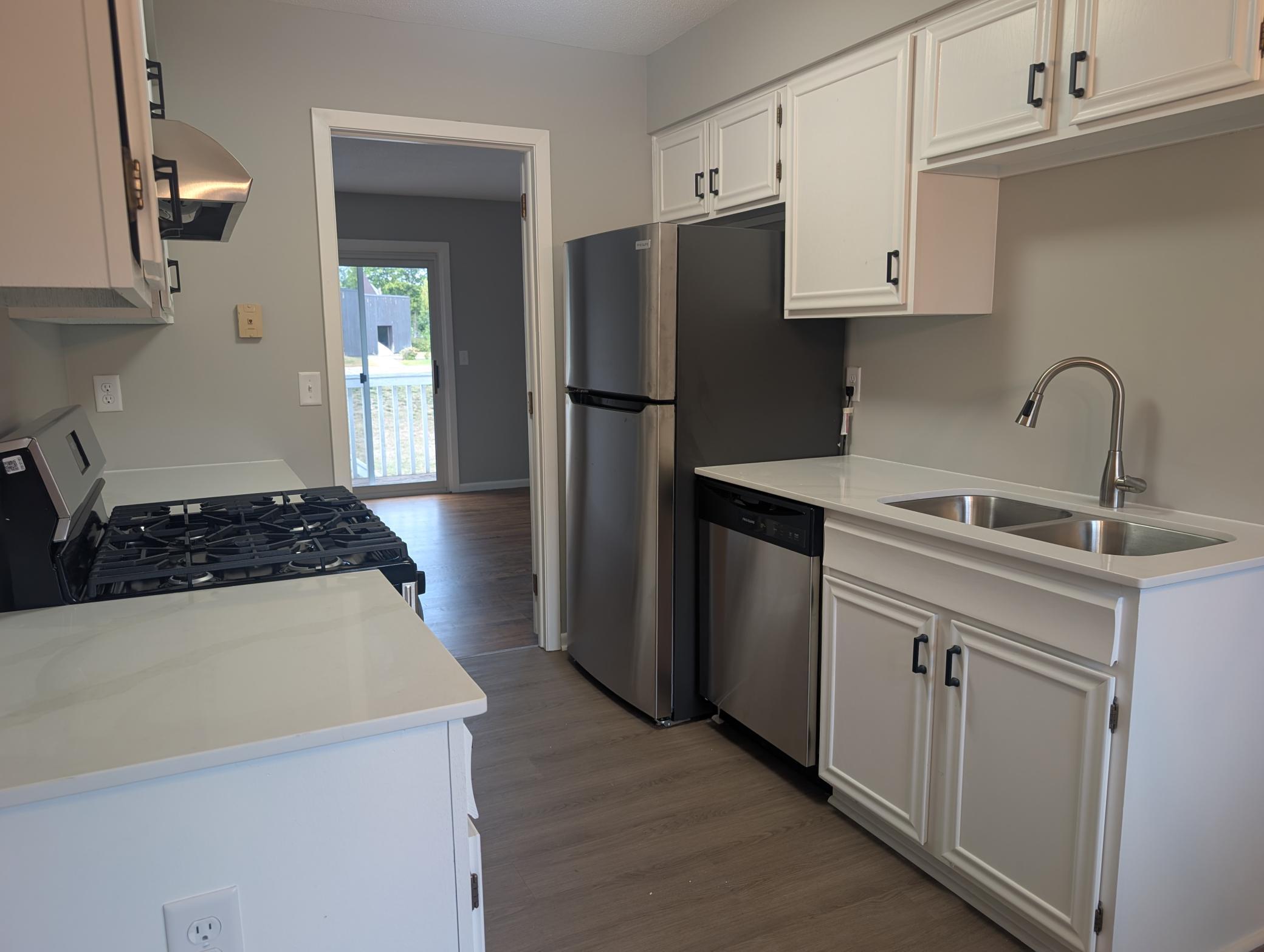 Photo 3 of Single family home for sale at 7427 143rd Street Ct, Apple Valley, MN 55124 | MLS# 7144227 | Listing updated on 2026-10-15