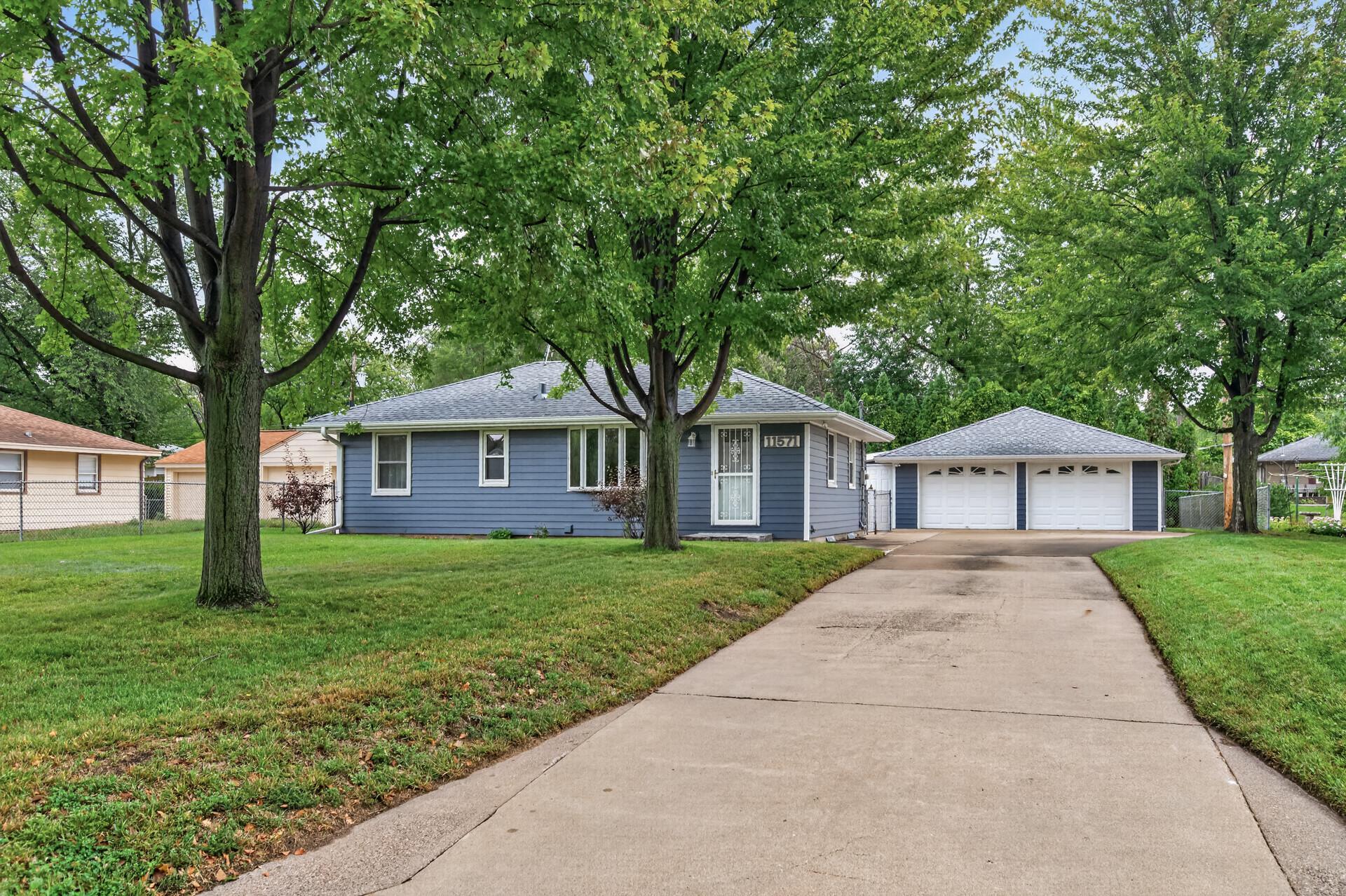 Photo 3 of Sale Pending at 11571 Kumquat St Nw, Minneapolis, MN 55448 | MLS# 7146193 | Listing updated on 2026-09-21
