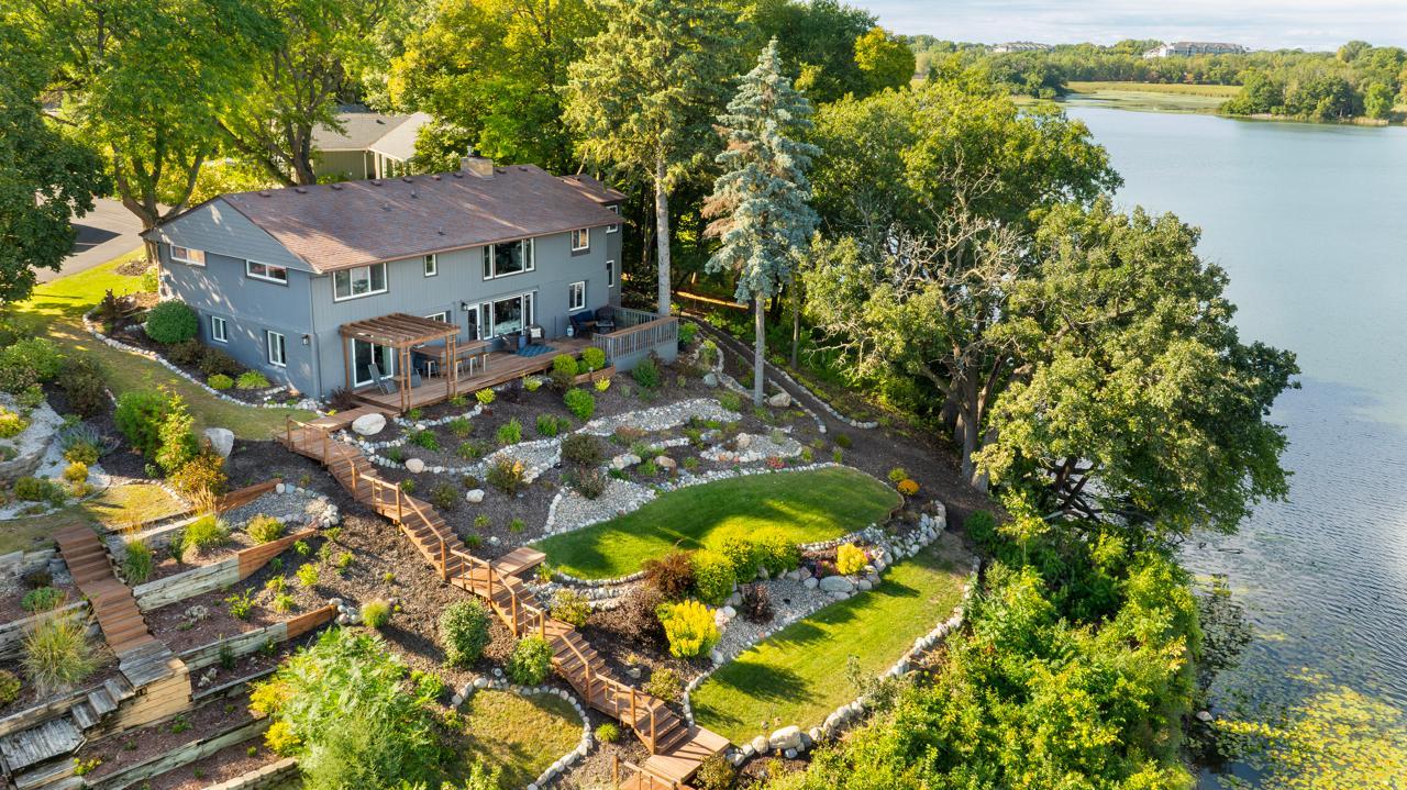 Photo 3 of Single family home for sale at 15601 Summit Dr, Eden Prairie, MN 55347 | MLS# 7146400 | Listing updated on 2026-09-21