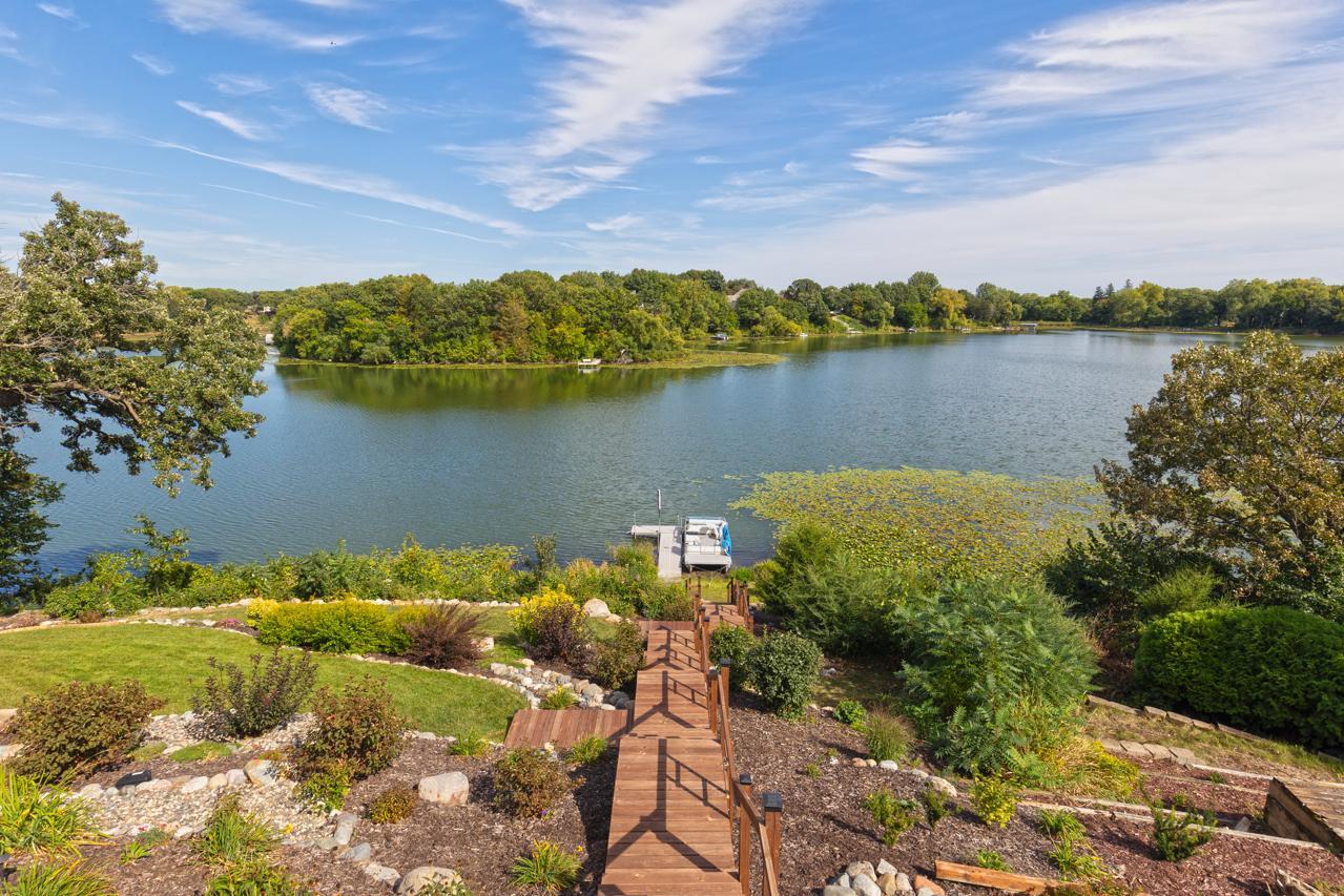 Photo 4 of Single family home for sale at 15601 Summit Dr, Eden Prairie, MN 55347 | MLS# 7146400 | Listing updated on 2026-09-21