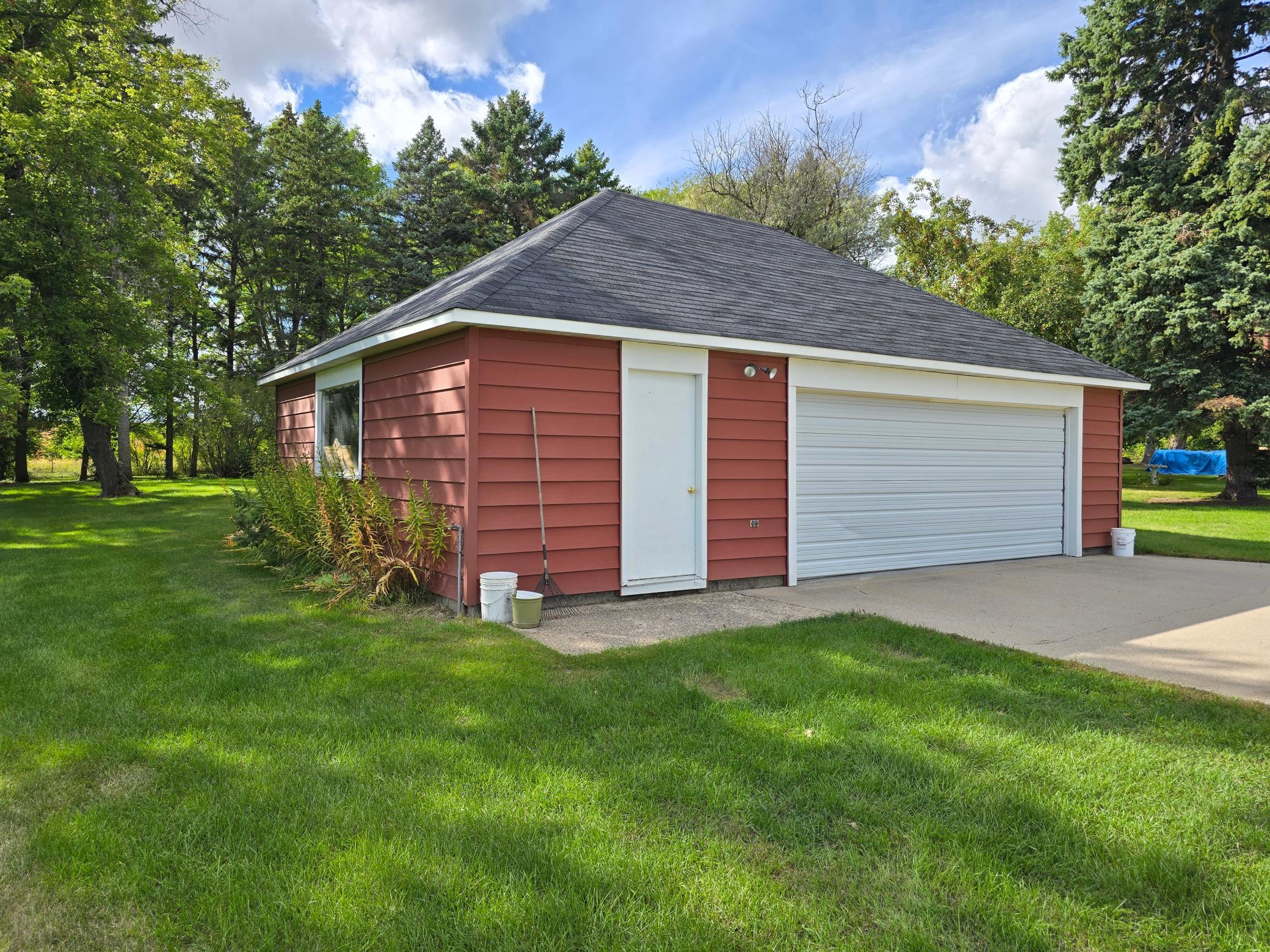 Photo 4 of Single family home for sale at 17737 State Hwy 108, Pelican Rapids, MN 56572 | MLS# 7146621 | Listing updated on 2026-09-21
