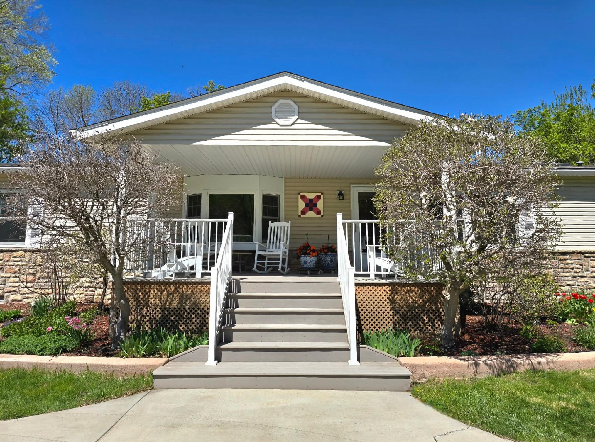 Photo 3 of Sale Pending at 324 W 7th Street, Litchfield, MN 55355 | MLS# 7146904 | Listing updated on 2026-10-15