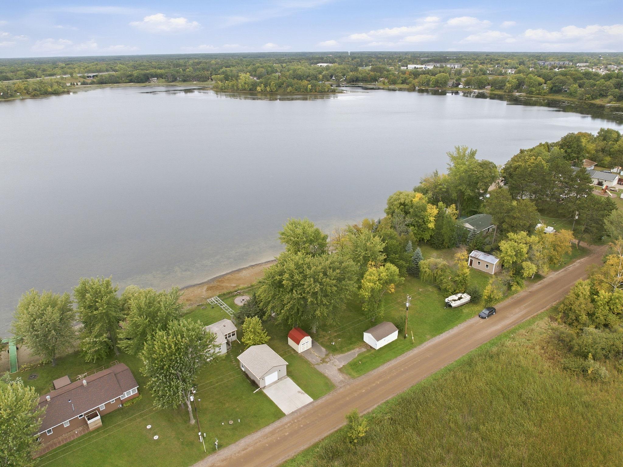 Photo 3 of Single family home for sale at 31468 London Dr Ne, Cambridge, MN 55008 | MLS# 7147040 | Listing updated on 2026-09-24