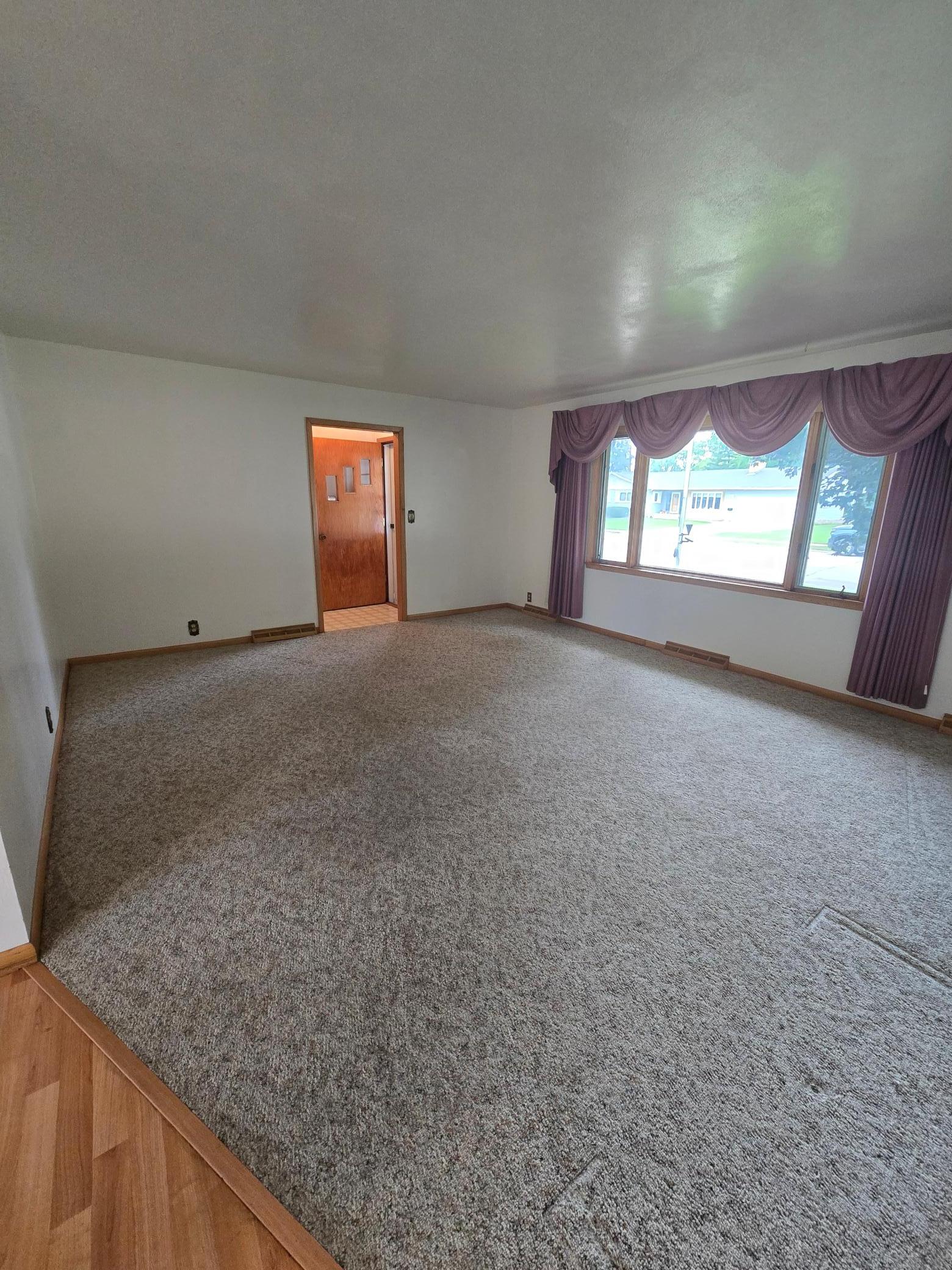 Photo 3 of Single family home for sale at 1112 6th Avenue Sw, Pipestone, MN 56164 | MLS# 7147183 | Listing updated on 2026-09-21