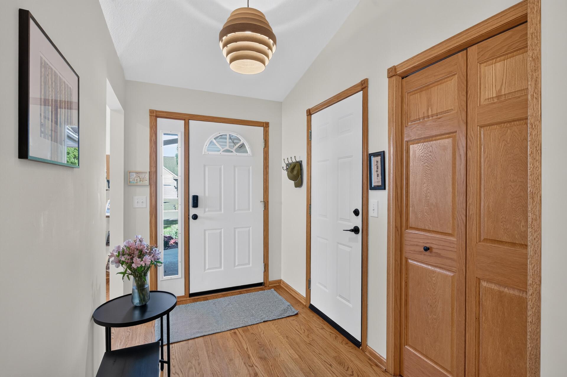 Photo 2 of Single family home for sale at 5956 Norway Pine Ct, Saint Paul, MN 55110 | MLS# 7147458 | Listing updated on 2026-10-05