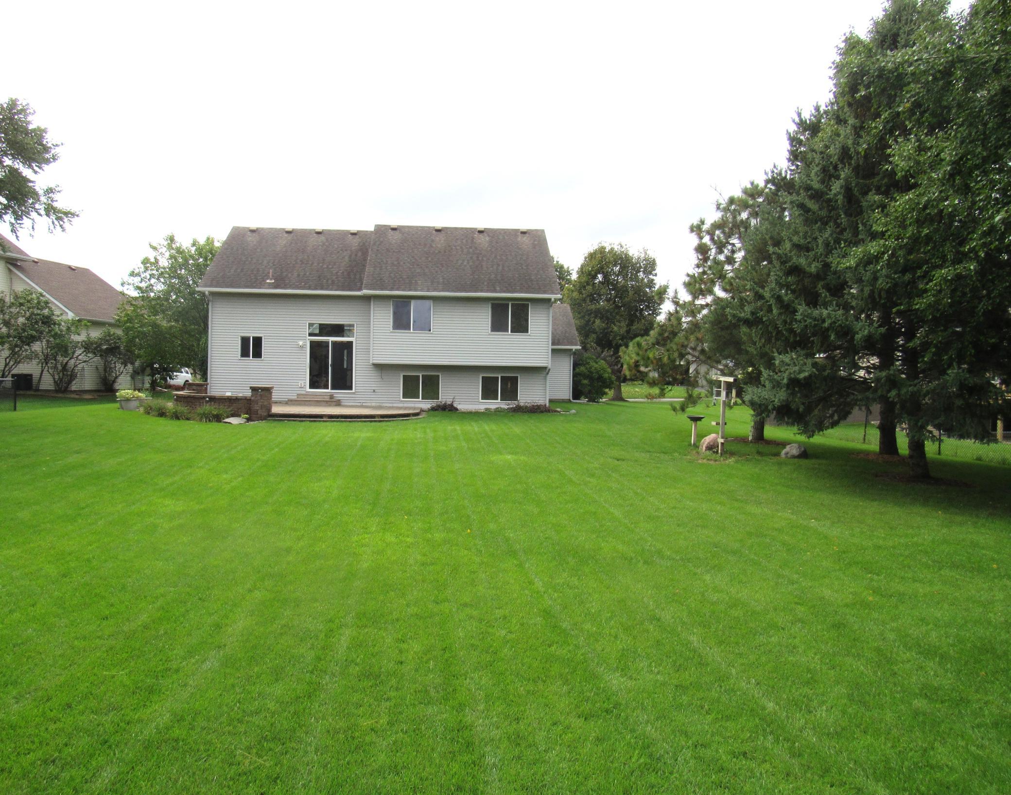 Photo 3 of Single family home for sale at 7059 Sussex Ln, Shakopee, MN 55379 | MLS# 7147529 | Listing updated on 2026-09-21