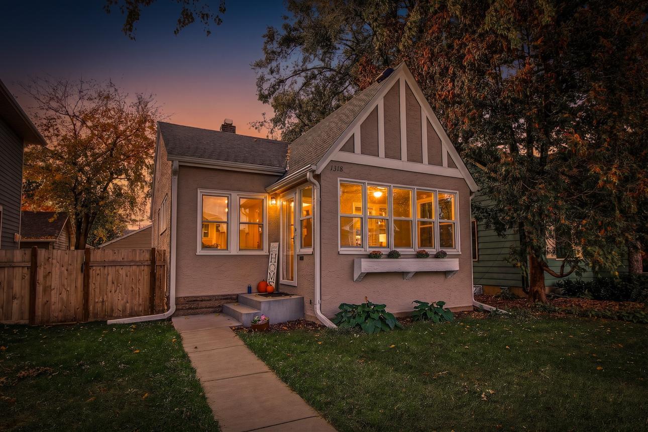 Single family home for sale at 1318 Eleanor Ave, Saint Paul, MN 55116 | MLS# 7147591