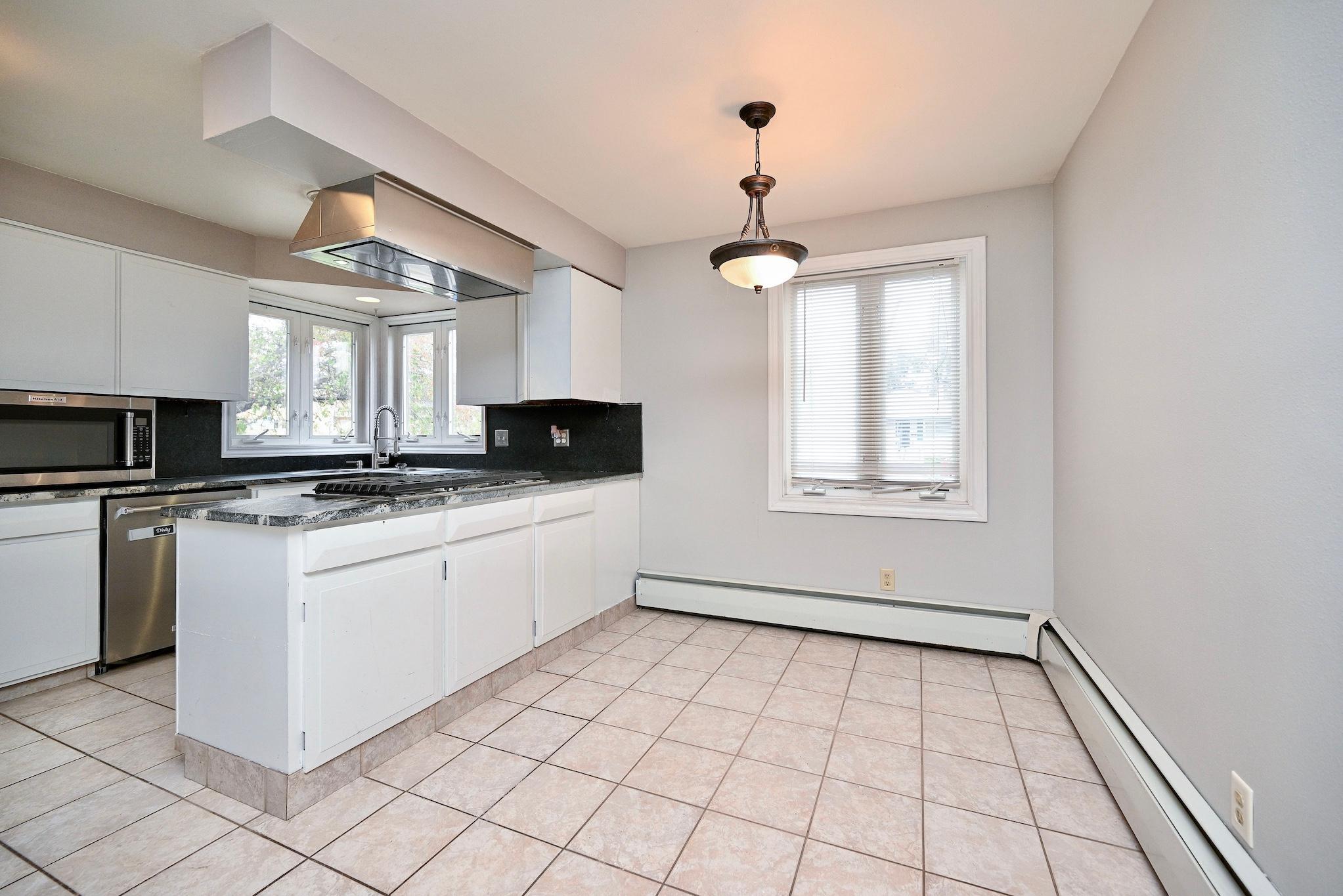 Photo 3 of Single family home for sale at 1215 W Mark St, Winona, MN 55987 | MLS# 7150138 | Listing updated on 2026-10-23