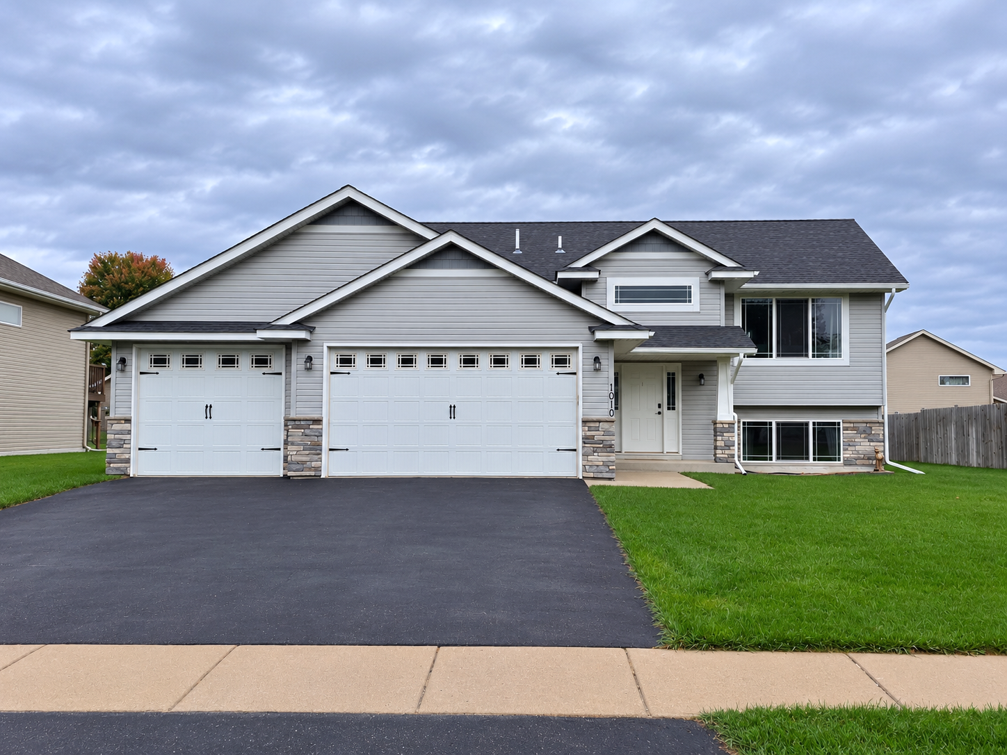 Single family home for sale at 1010 Marion St SE, Isanti, MN 55040 | MLS# 7152178