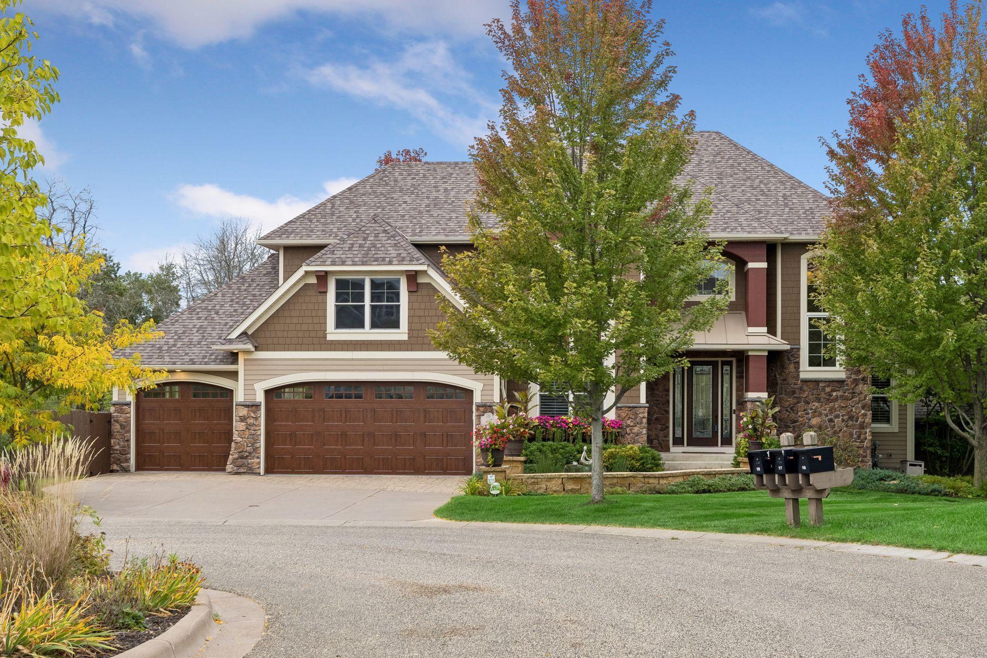 Photo 1 of Mansion for sale at 17 Monarch Ln, Saint Paul, MN 55127 | MLS# 7152816 | Listing updated on 2026-10-15