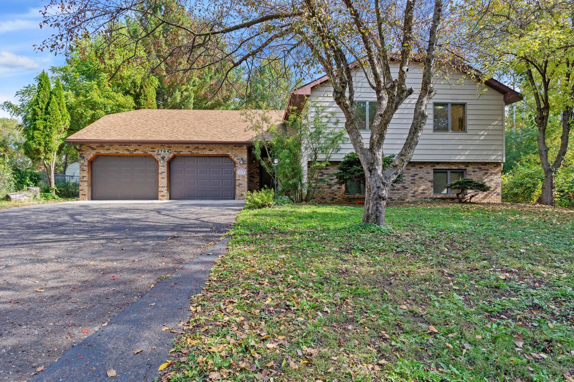 Photo 1 of Single family home for sale at 2764 Southlawn Dr, Saint Paul, MN 55109 | MLS# 7153161 | Listing updated on 2026-10-24