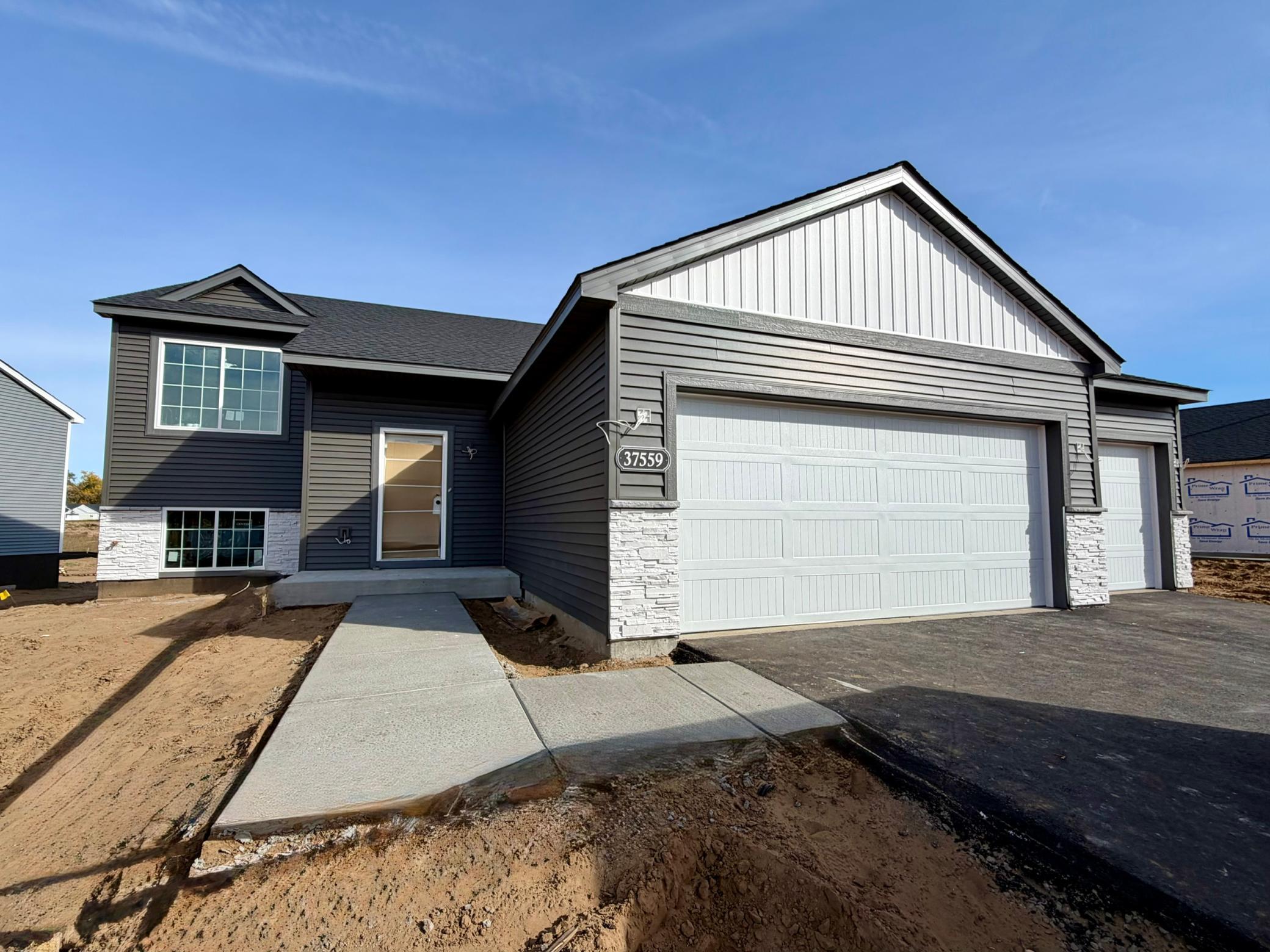 Photo 1 of Single family home for sale at 37559 Greenway Ave, North Branch, MN 55056 | MLS# 7153837 | Listing updated on 2026-10-09