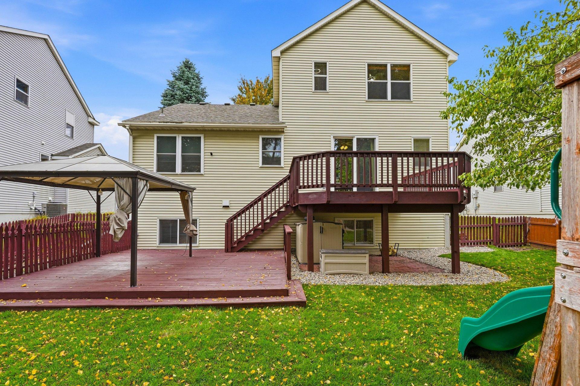 Photo 2 of Single family home for sale at 6621 Carlisle Curv, Shakopee, MN 55379 | MLS# 7154158 | Listing updated on 2026-10-07