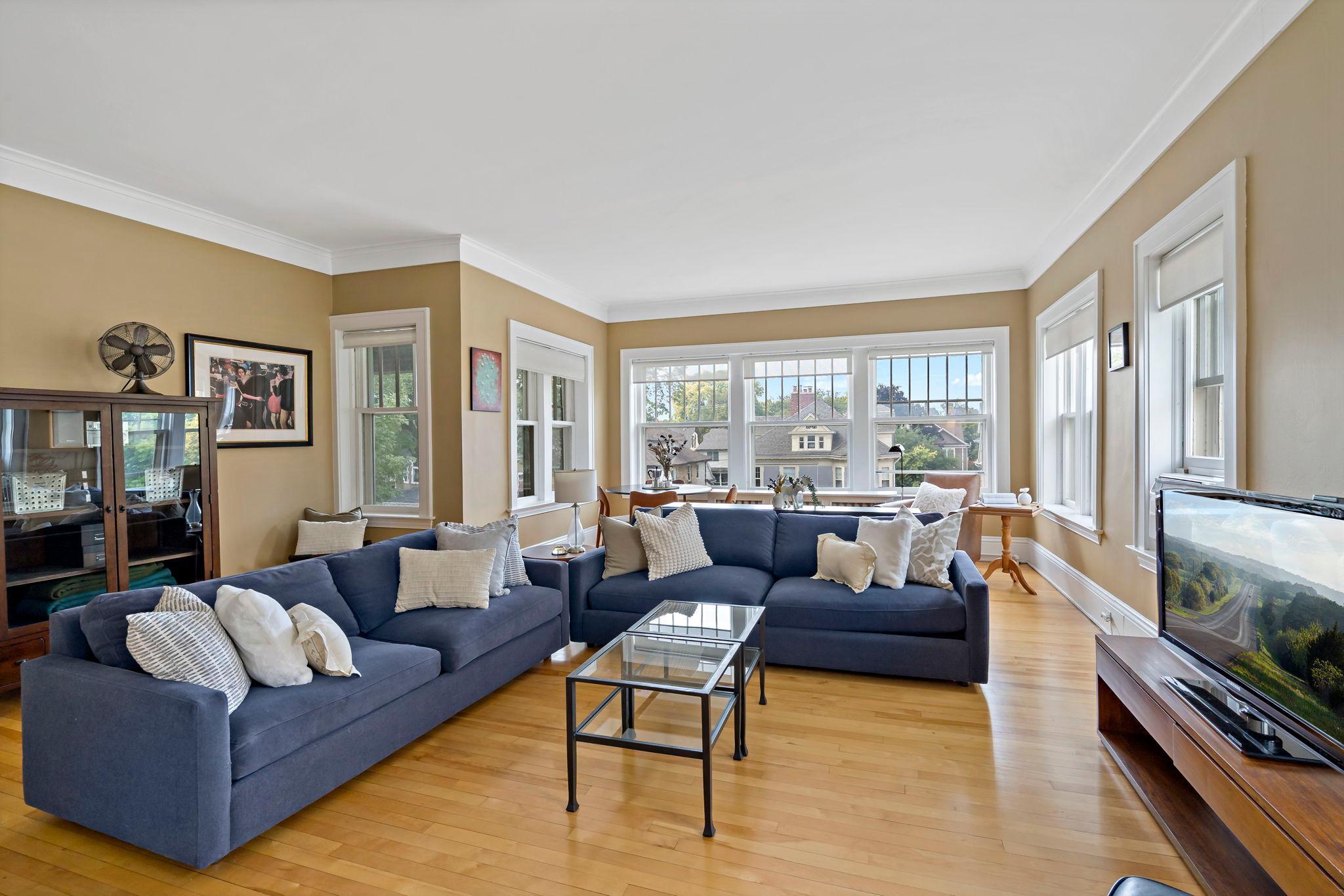 Condo for sale at 2407 Girard Ave S #6, Minneapolis, MN 55405 | MLS# 7154262