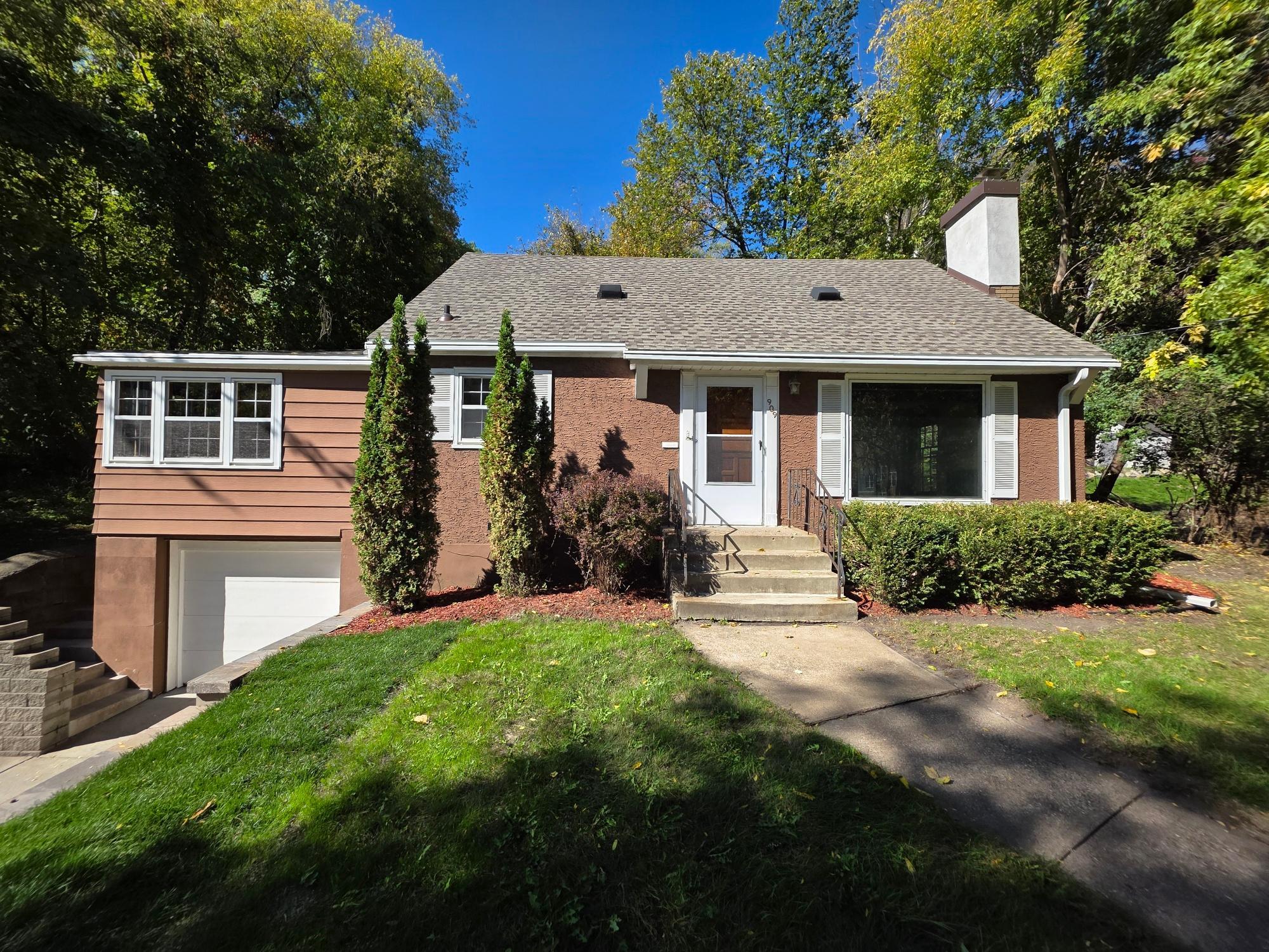 Single family home for sale at 909 Old Lexington Ave, Saint Paul, MN 55116 | MLS# 7154456