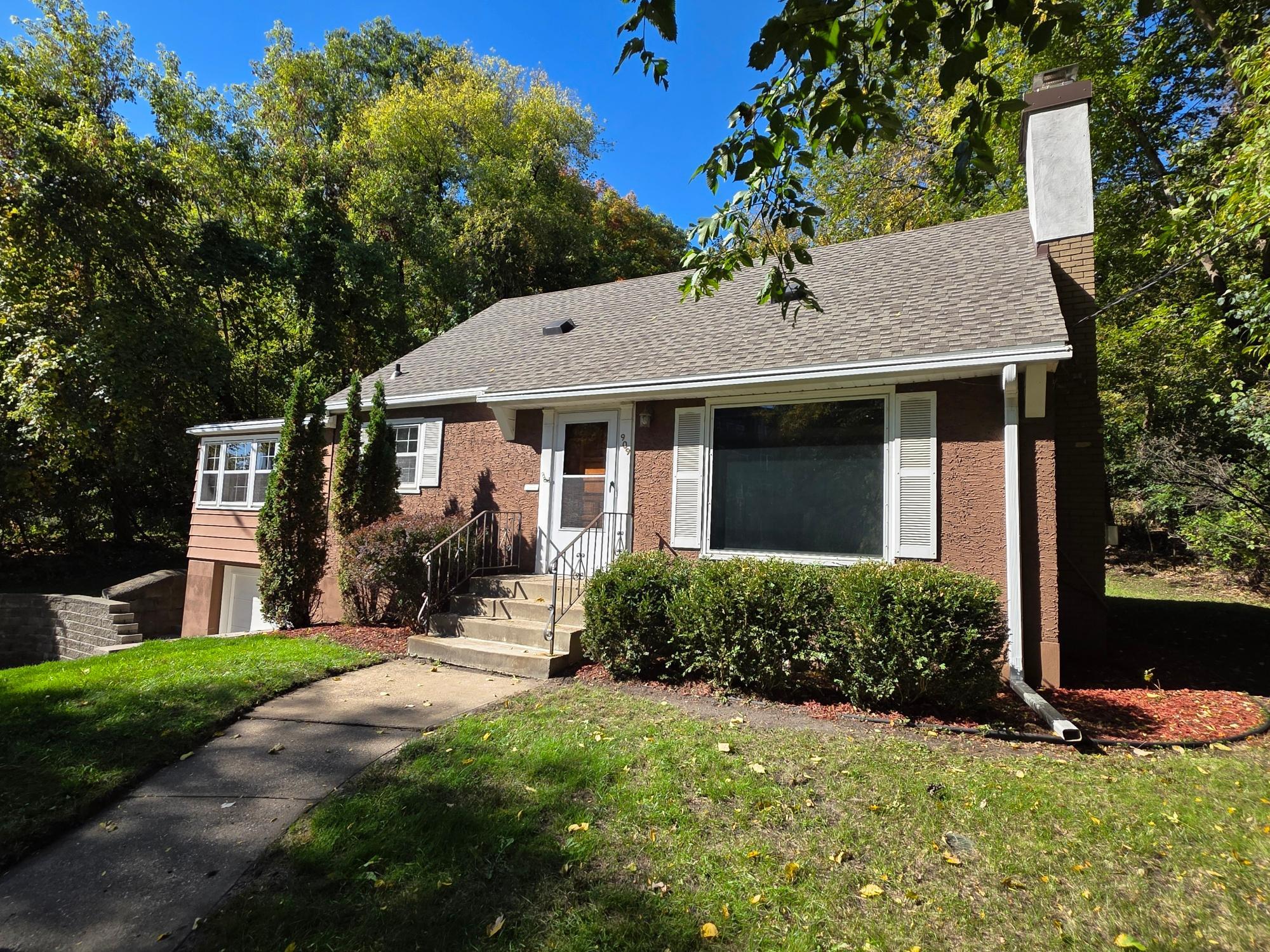 Photo 1 of Single family home for sale at 909 Old Lexington Ave, Saint Paul, MN 55116 | MLS# 7154456 | Listing updated on 2026-10-07