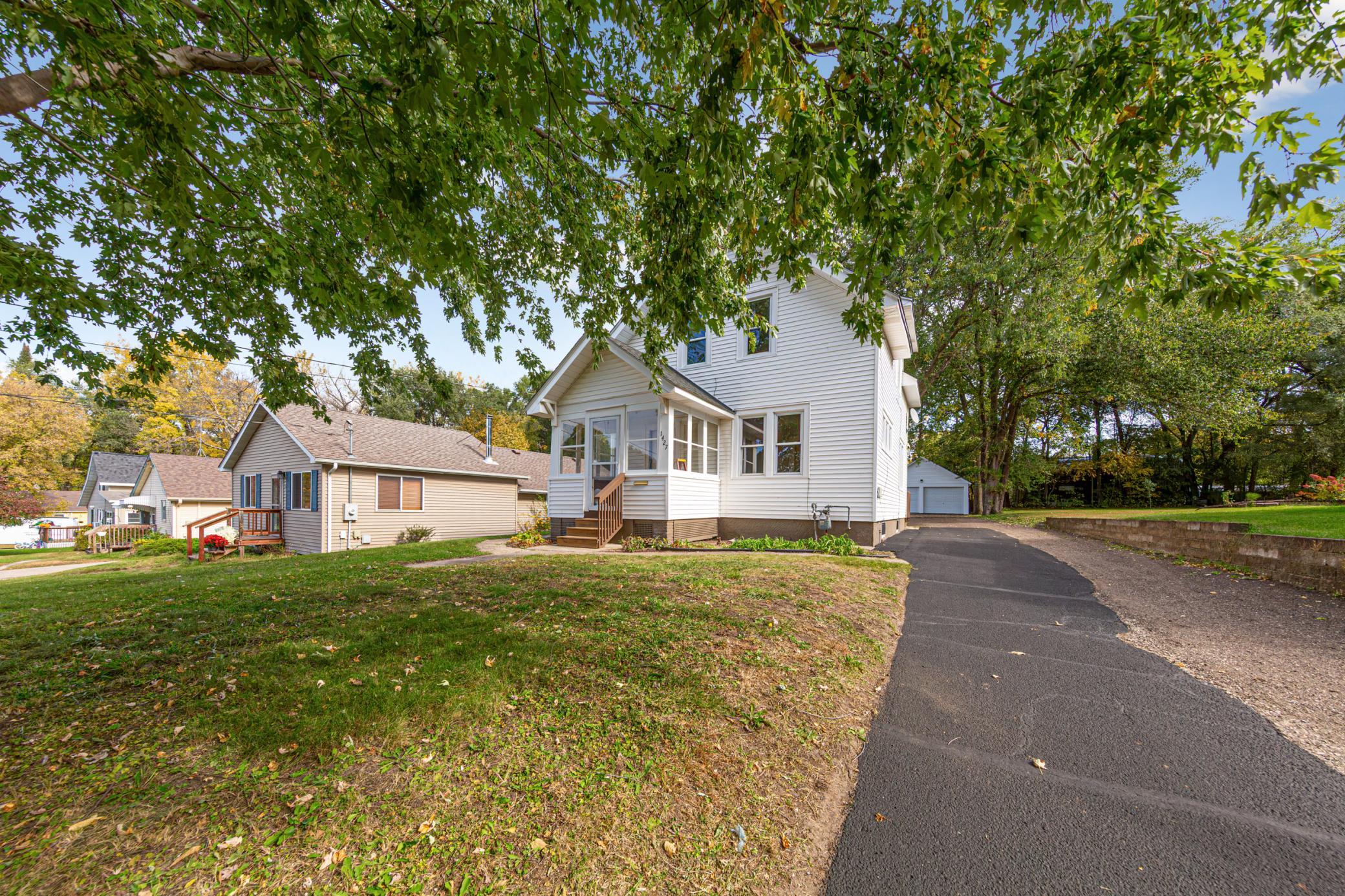 Photo 3 of Single family home for sale at 1427 Central Ave N, Faribault, MN 55021 | MLS# 7154569 | Listing updated on 2026-10-15