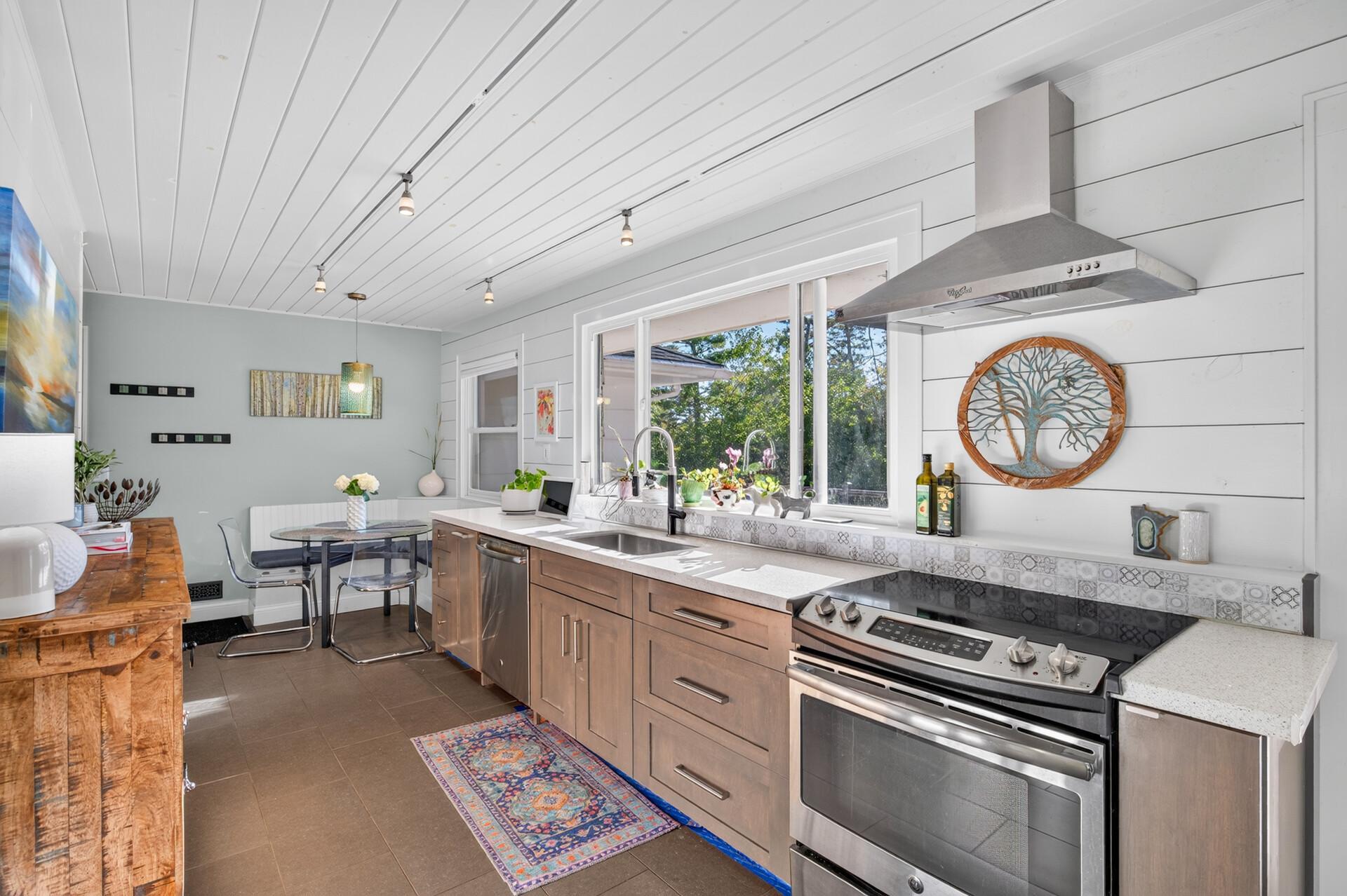 Photo 3 of Single family home for sale at 9812 Dellridge Rd, Minneapolis, MN 55425 | MLS# 7156306 | Listing updated on 2026-10-25