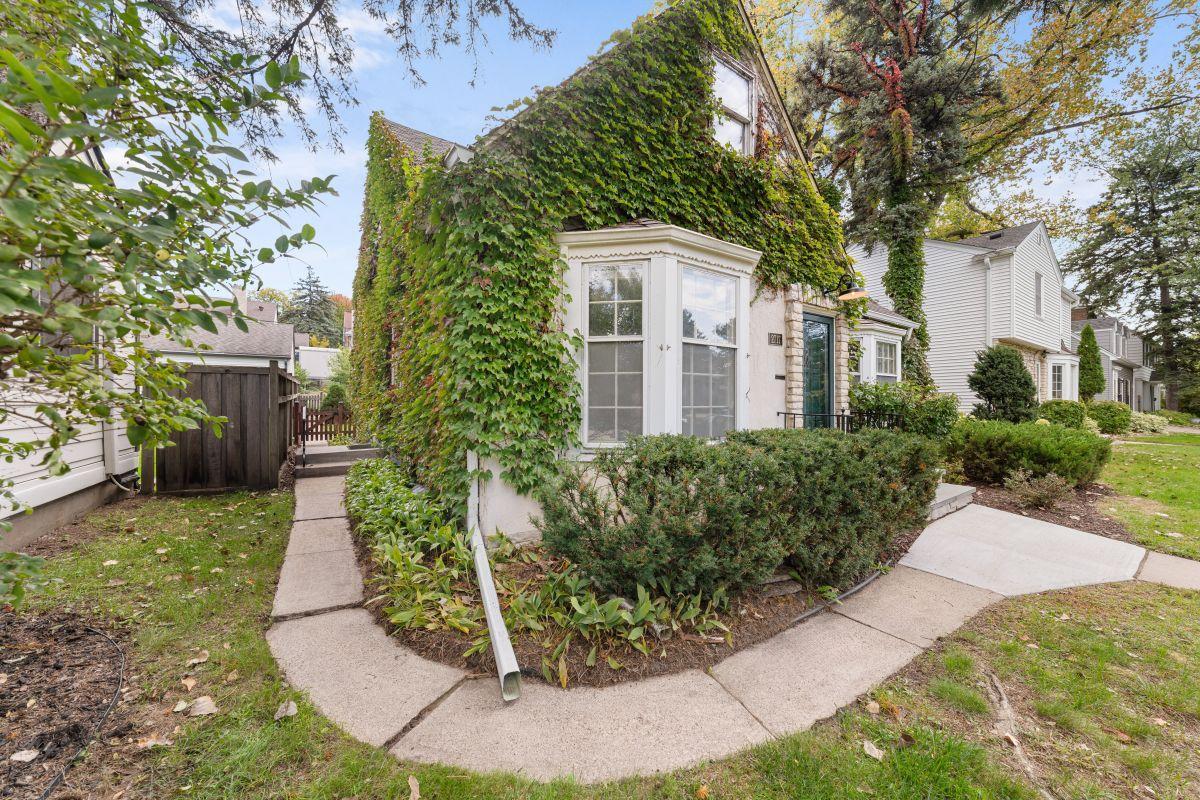 Photo 3 of Single family home for sale at 2717 France Ave S, Minneapolis, MN 55416 | MLS# 7157103 | Listing updated on 2026-10-23