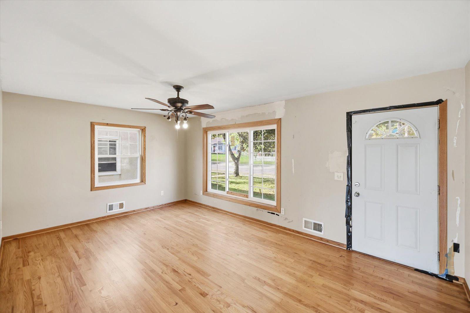 Photo 1 of Single family home for sale at 5206 Xerxes Ave N, Minneapolis, MN 55430 | MLS# 7158869 | Listing updated on 2026-10-15