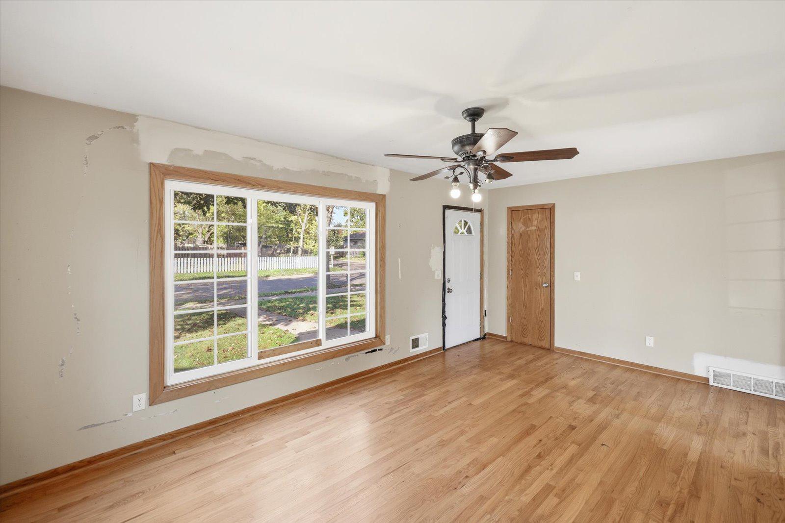 Photo 2 of Single family home for sale at 5206 Xerxes Ave N, Minneapolis, MN 55430 | MLS# 7158869 | Listing updated on 2026-10-15